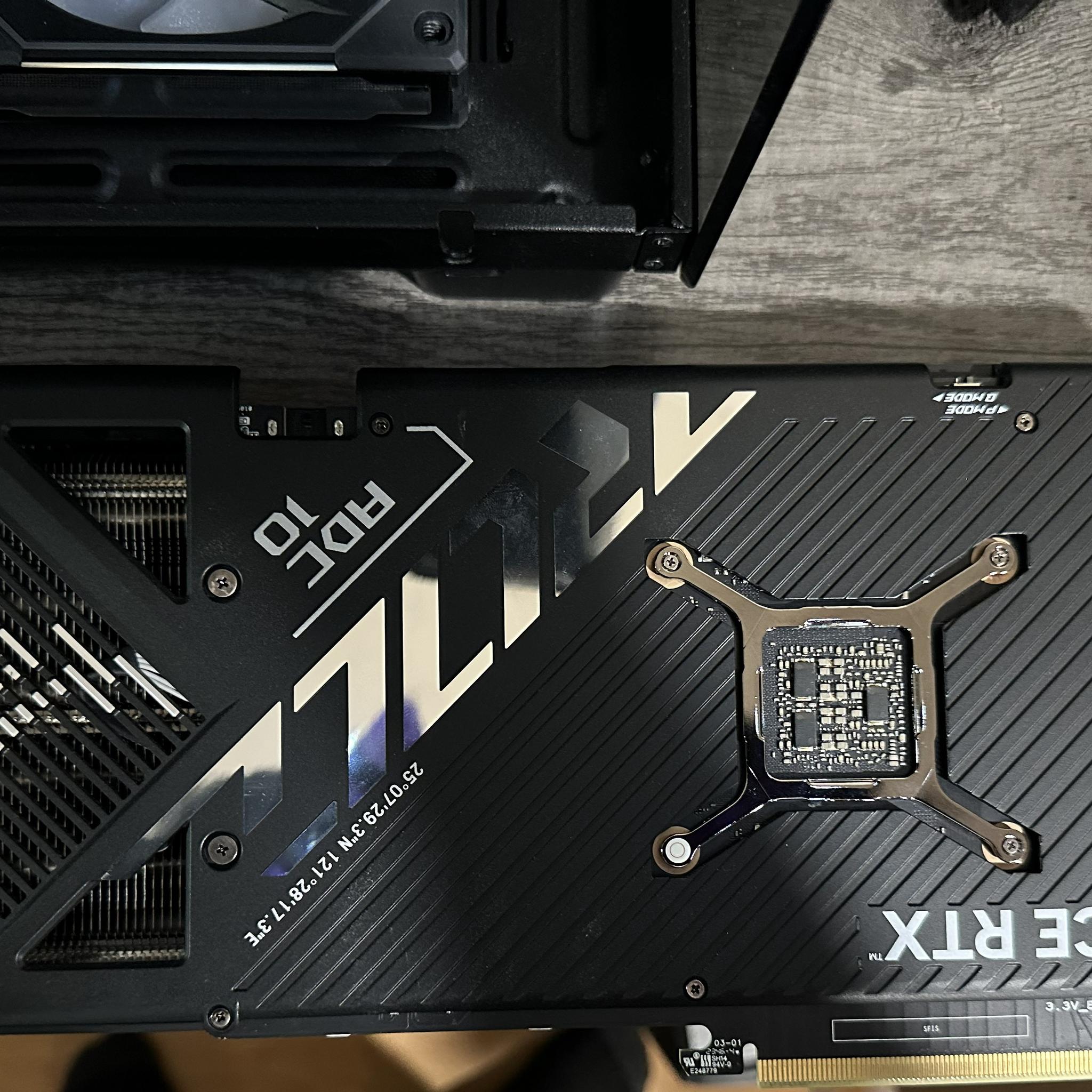 Asus ROG STRIX GAMING GeForce RTX 4070 Ti SUPER