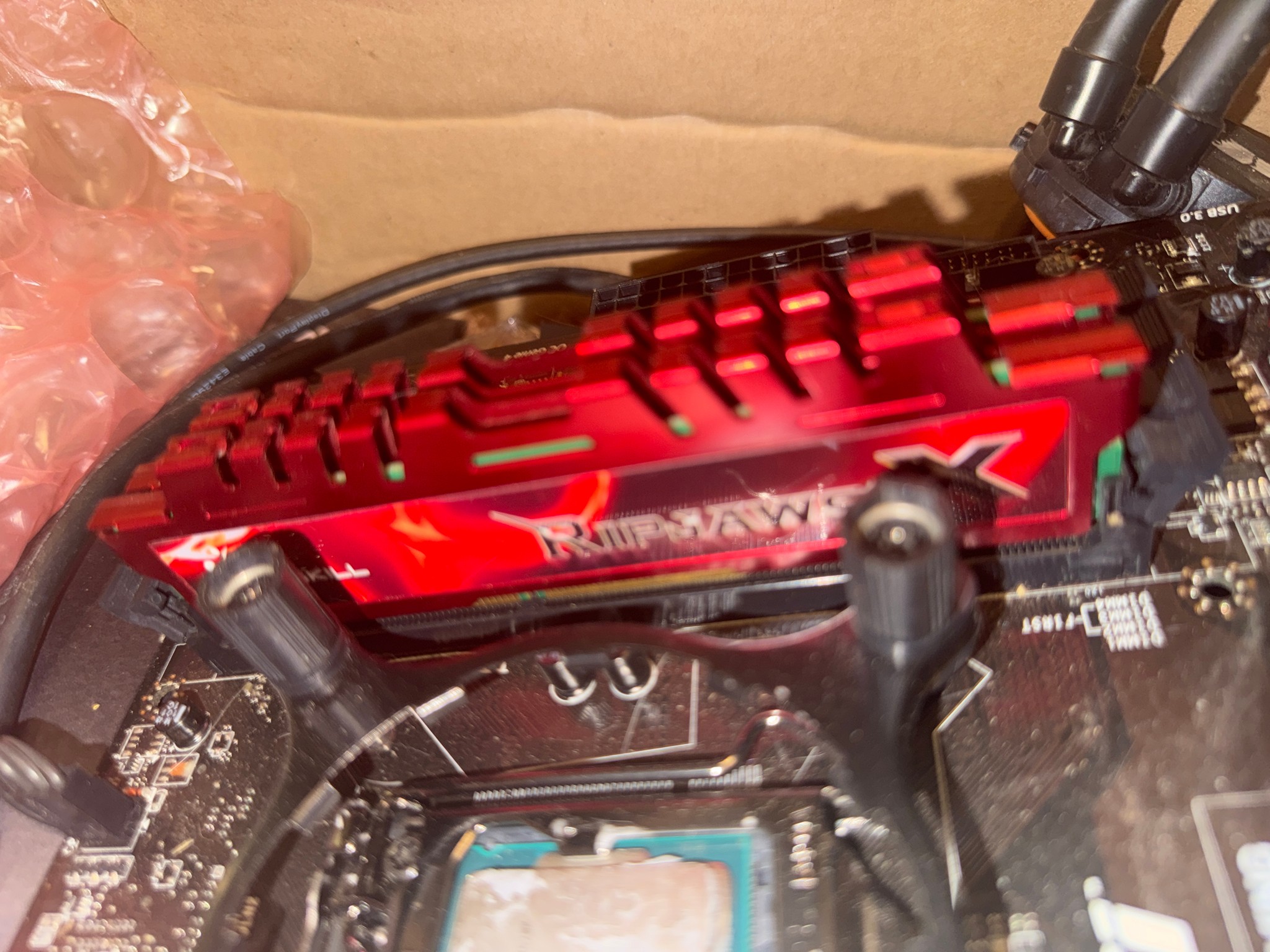 MSI Z87-G43 Gaming Motherboard with 2 G Skill RipJaws X 4 GB RAM sticks and Intel i-5 4670k