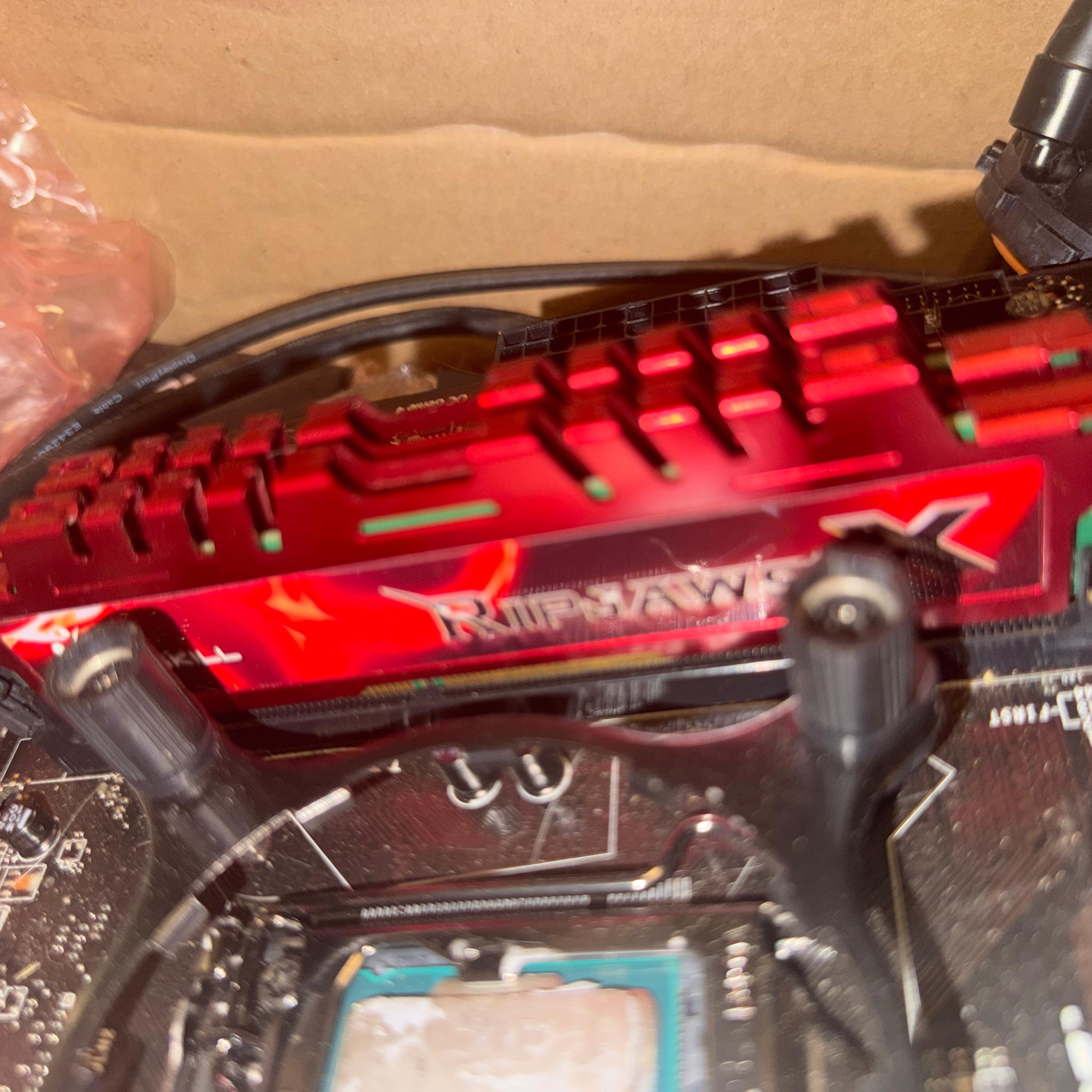 MSI Z87-G43 Gaming Motherboard with 2 G Skill RipJaws X 4 GB RAM sticks and Intel i-5 4670k