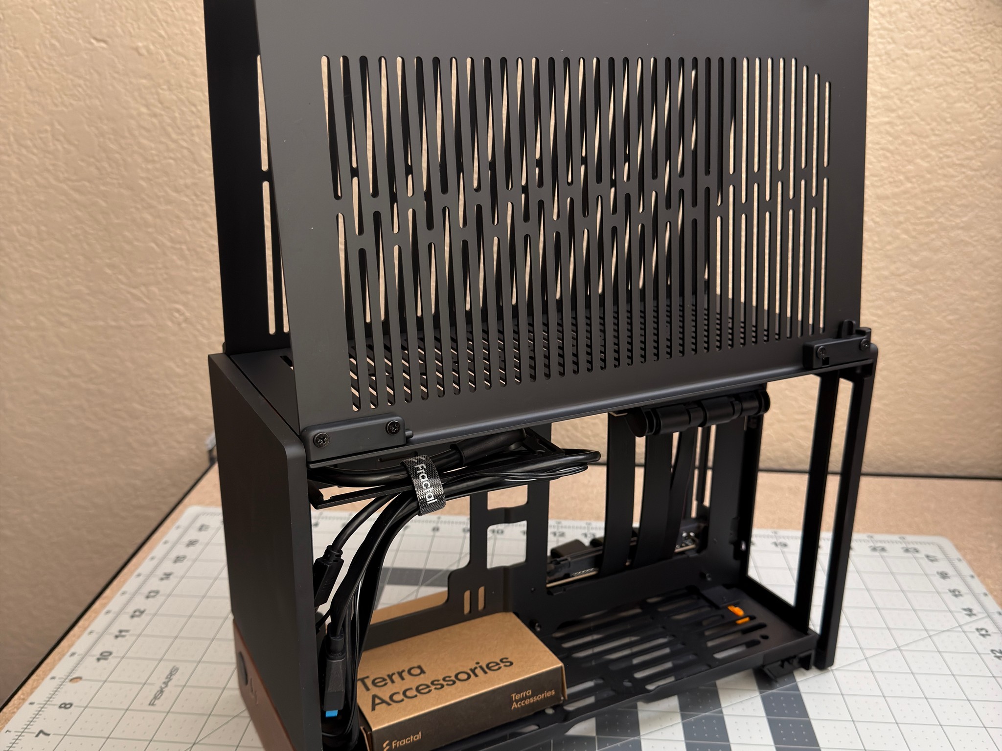 Fractal Design - Terra