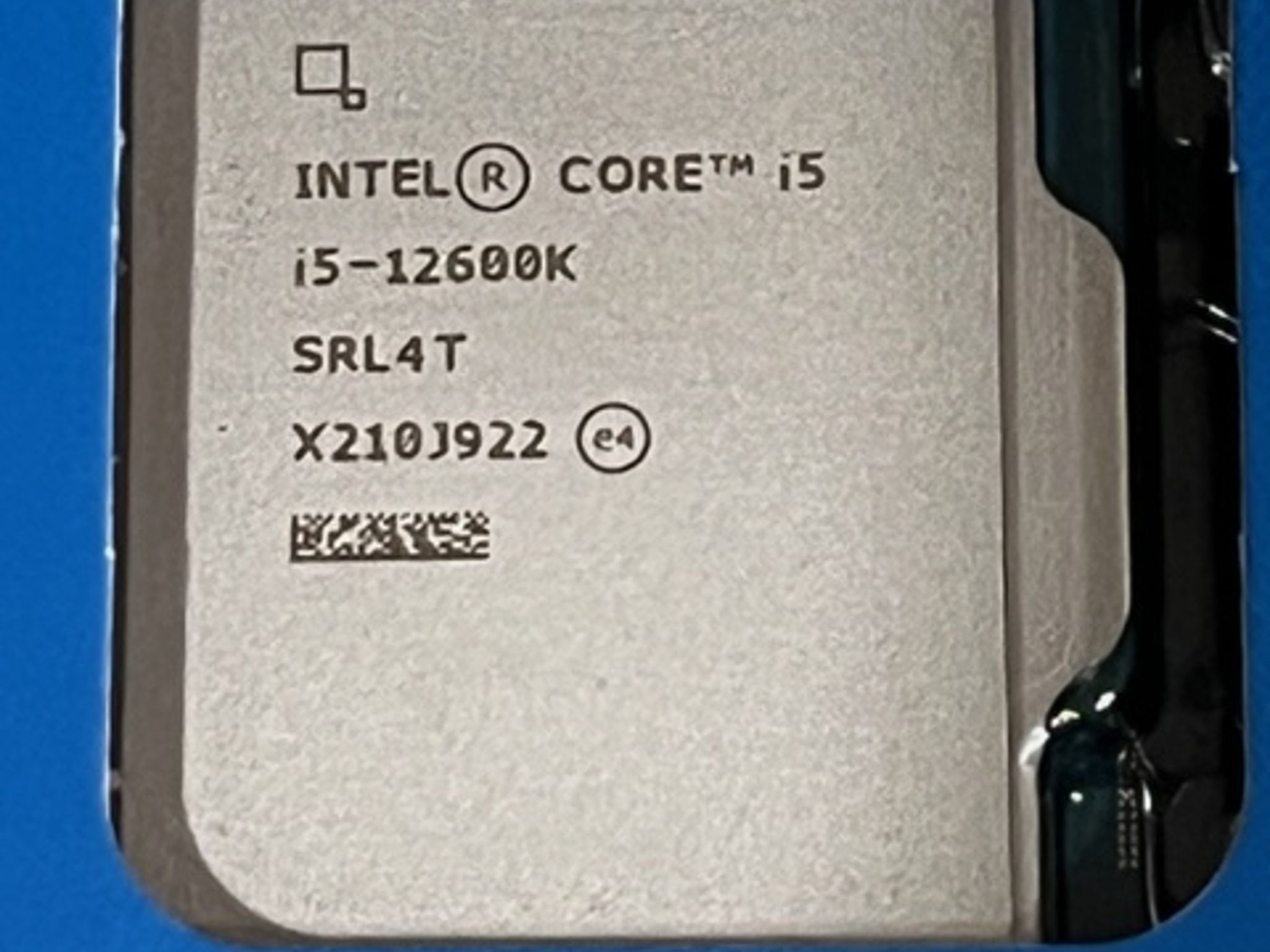 Intel Core i5-12600K Alder Lake 3.7GHz Ten-Core LGA 1700 Boxed Processor - Heatsink Not Included
