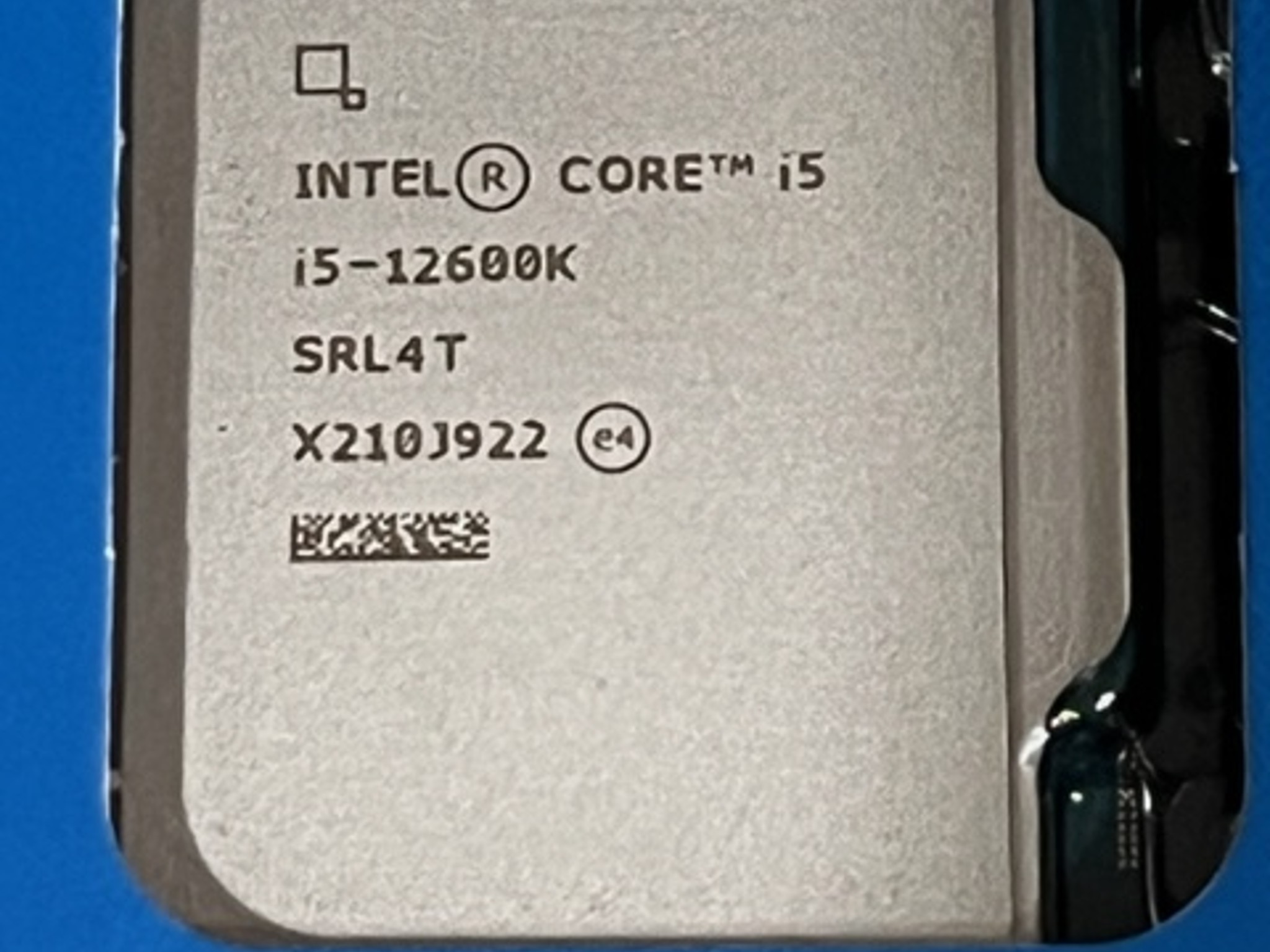 Intel Core i5-12600K Alder Lake 3.7GHz Ten-Core LGA 1700 Boxed Processor - Heatsink Not Included