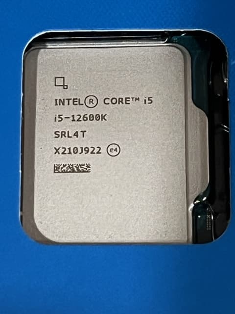 Intel Core i5-12600K Alder Lake 3.7GHz Ten-Core LGA 1700 Boxed Processor - Heatsink Not Included
