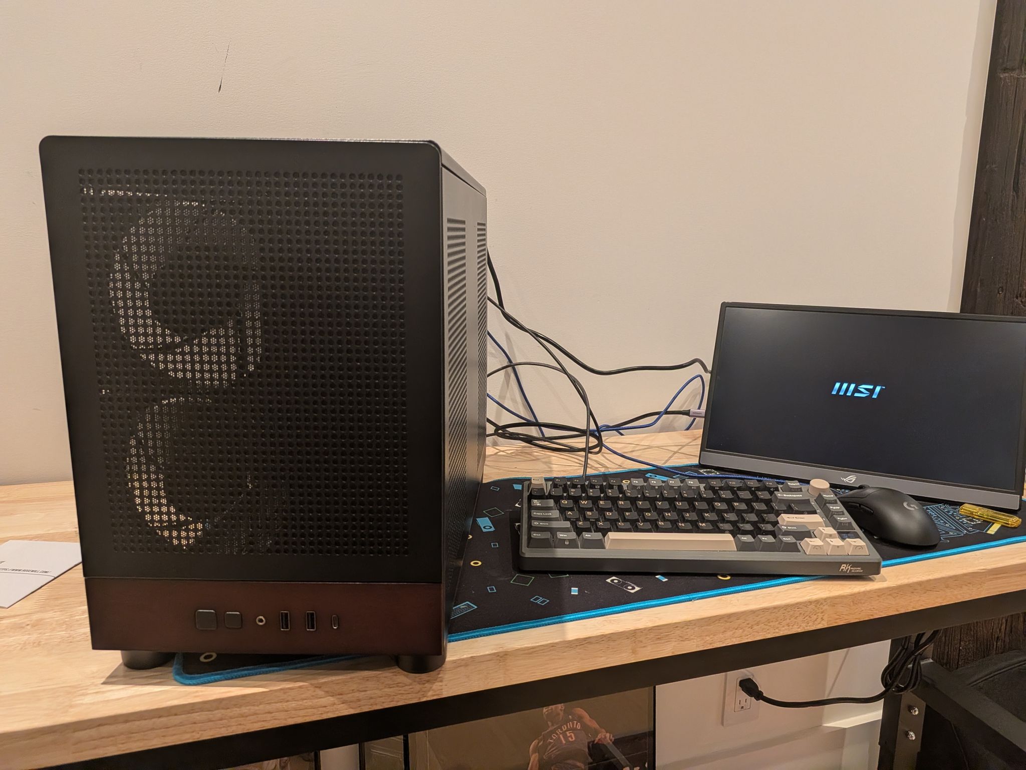 1440p Blackout - RX 9070 GRE, Ryzen 5 7500X3D, 32 GB DDR5 RAM, 2TB NVMe SSD, SteamOS