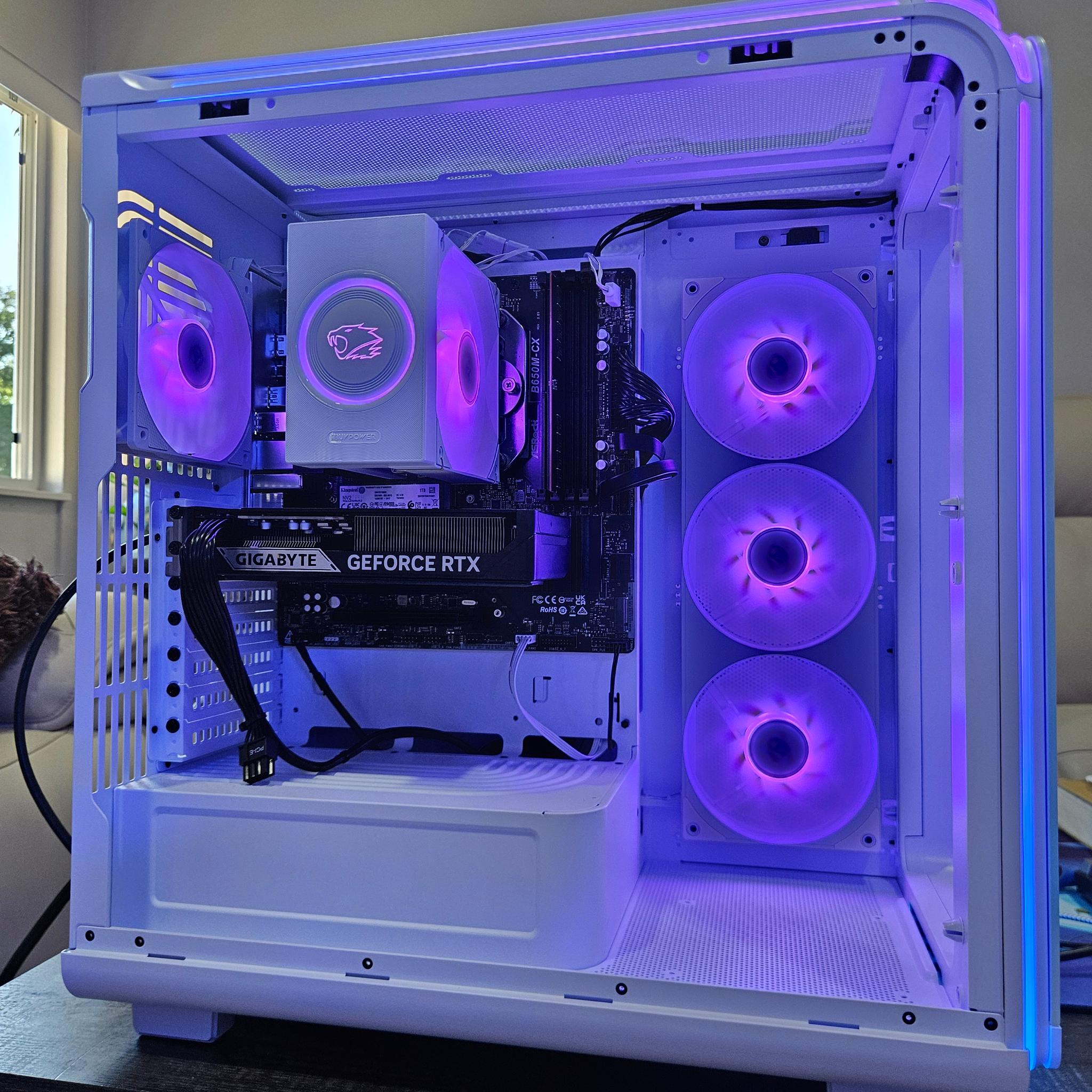 RTX 5060 Ti Gaming PC • Ryzen 5 8400F • 1TB M.2 • 16GB DDR5 • IBuyPowerPc • B650M • White