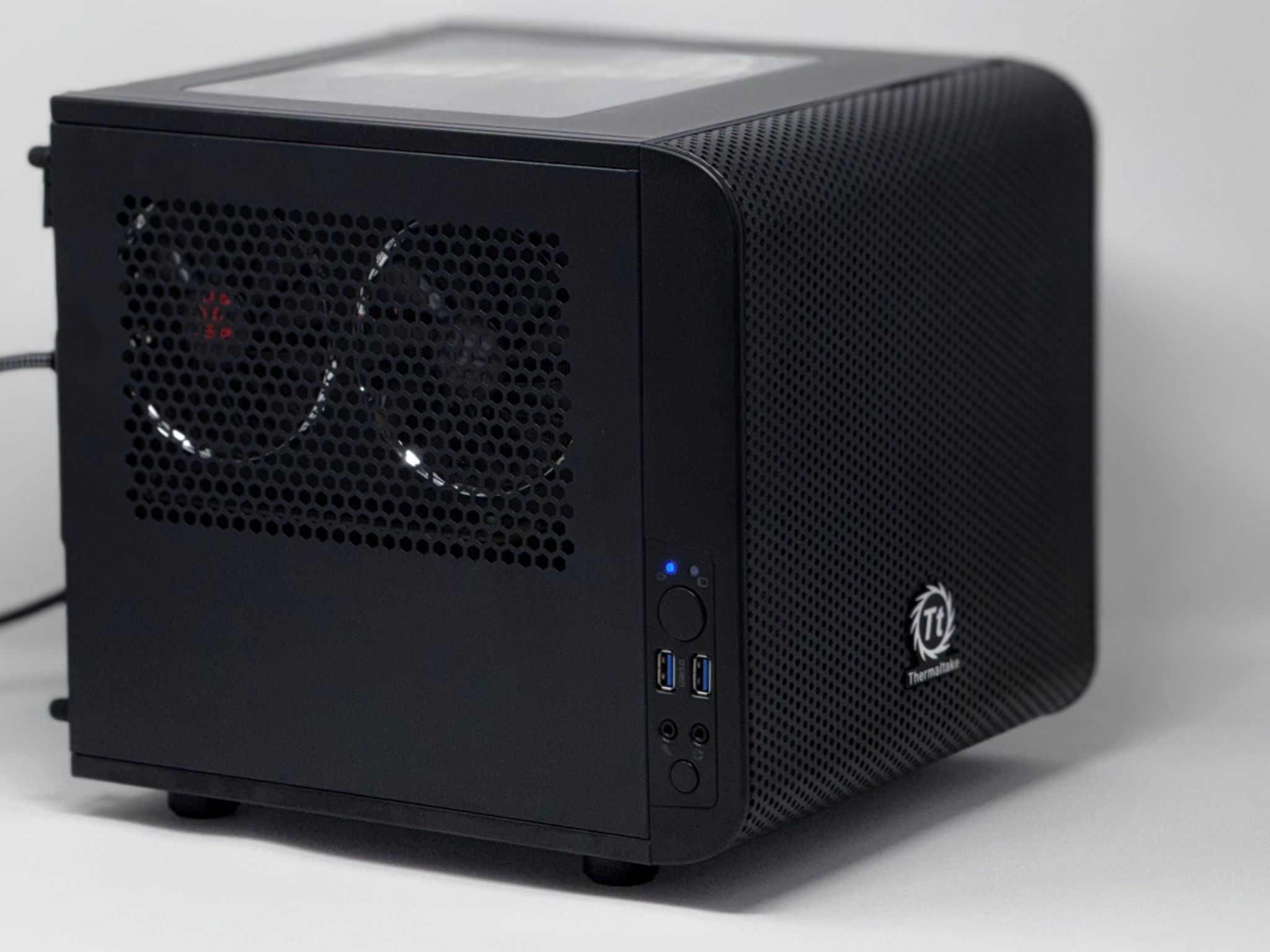 🧊The Cube™️ v2 - RX 5700XT | 2TB SSD | Ryzen 5 3600 | 16GB DDR4