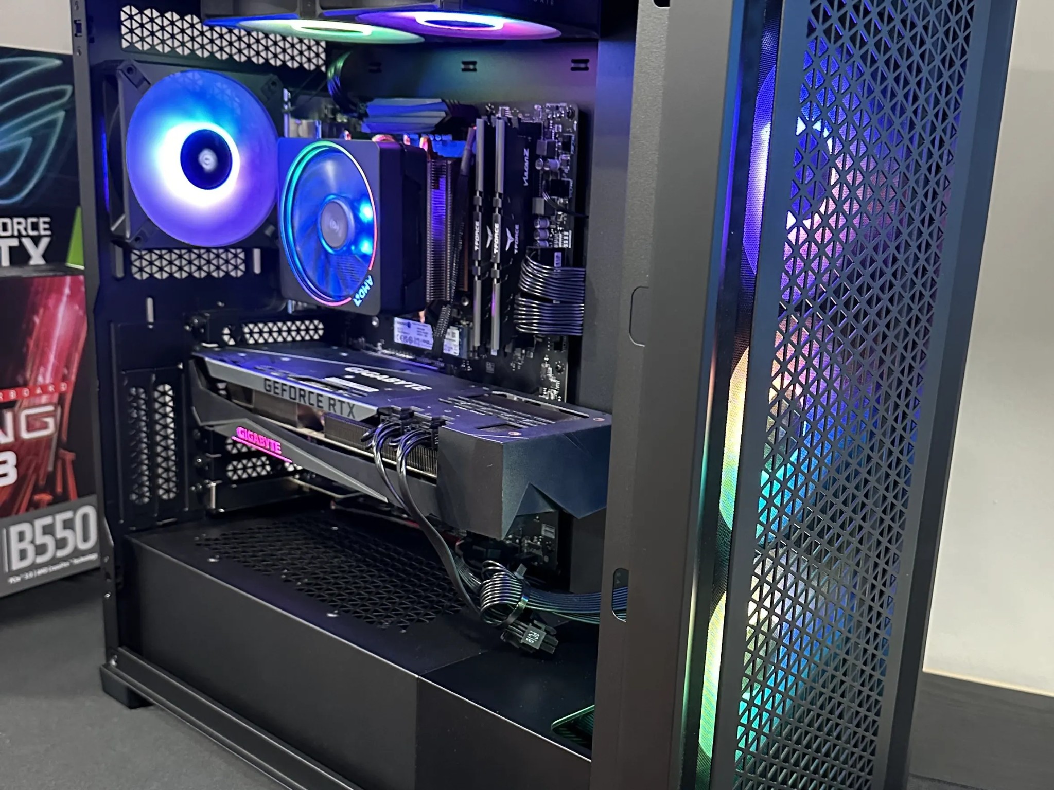 RTX 3070 Ti - Ryzen 9 3900x - 64 Gb RAM - 1 TB M.2 SSD - Custom Gaming PC