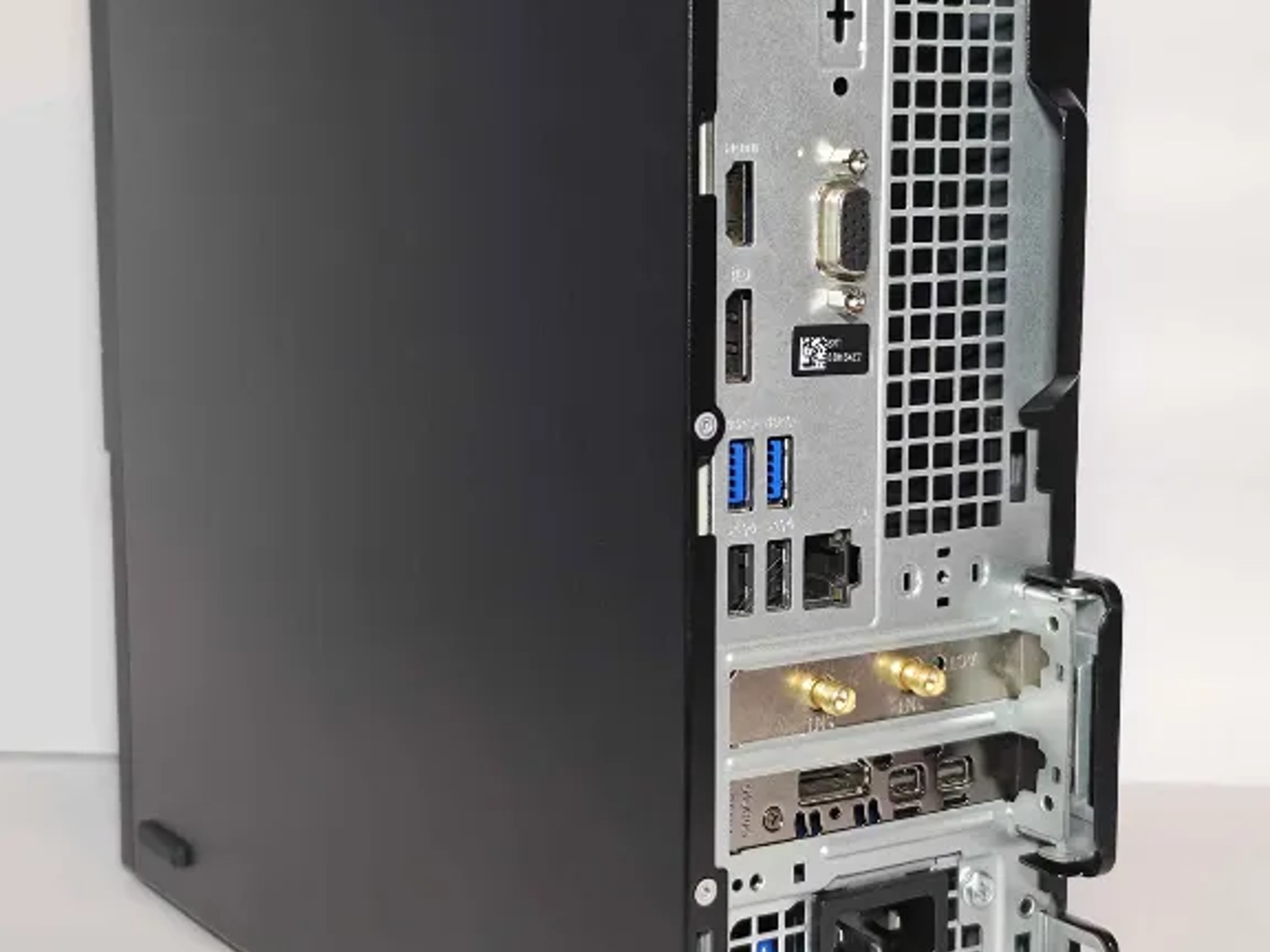 Dell Optiplex 3060 - Radeon Pro WX3100 - i5 8500 - 8GB RAM - 256GB SSD - Workstation and E-Sports PC