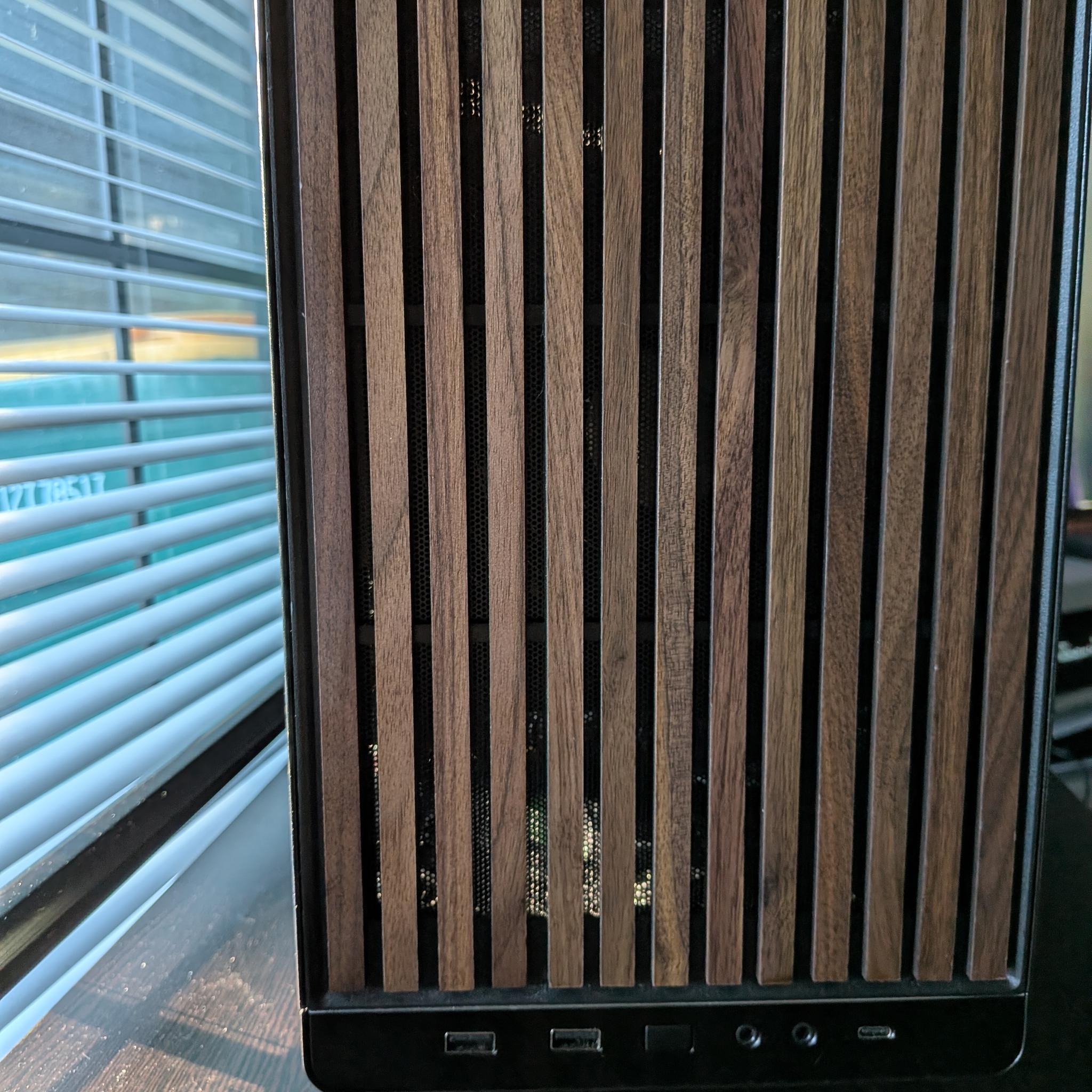 AMD Ryzen 5 3500| GTX 1080 8GB| 16GB DDR4 RAM| 1TB SSD & 1TB HDD| Windows 11 |