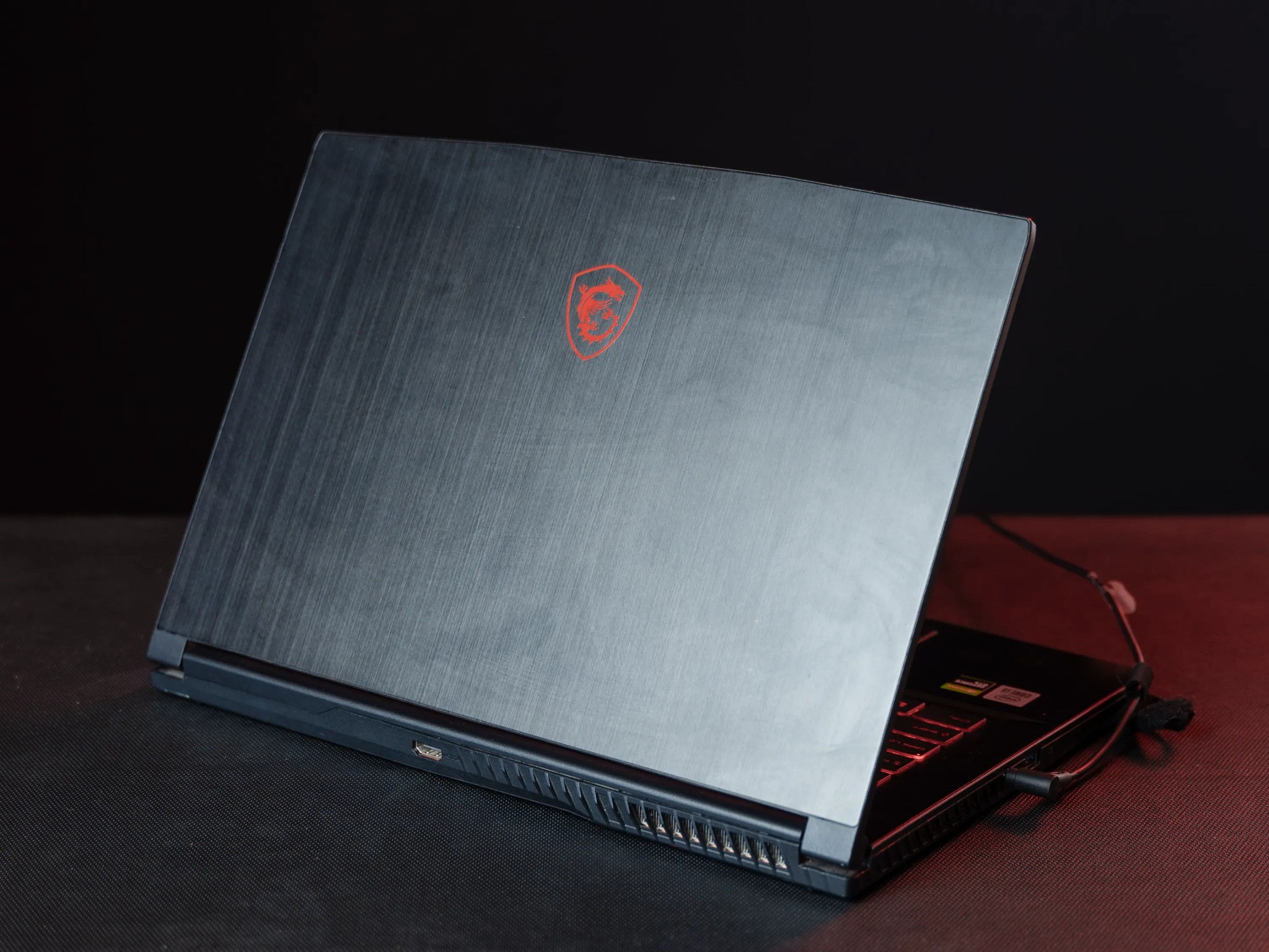 MSI GF63 Thin- GTX 1650- i5 10500H- 1TB M.2-16GB RAM 15.6"