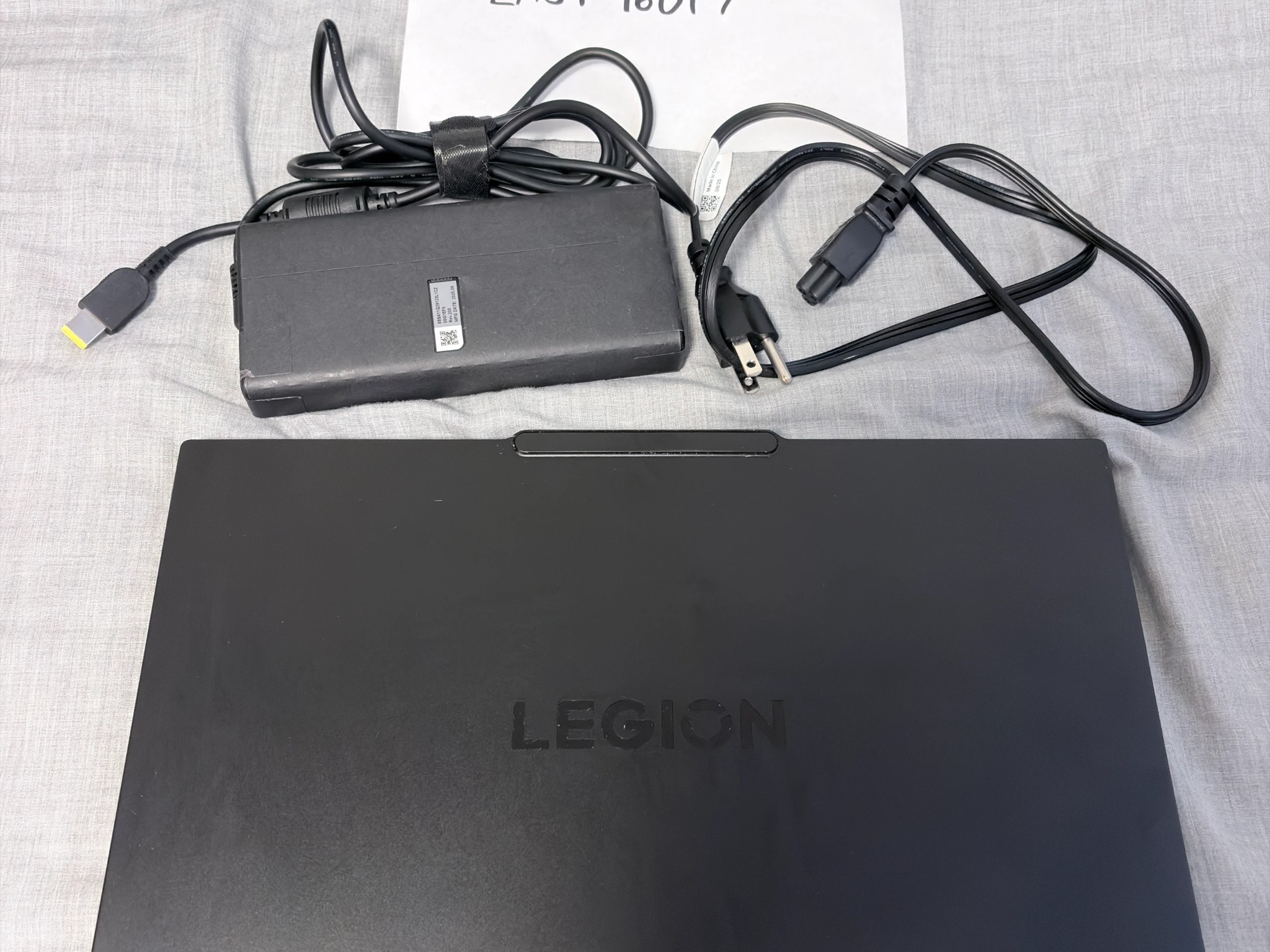 2025 Lenovo Legion 5i Gen 10 15-inch Gaming Laptop (255HX, 5060, 32GB RAM, 1TB SSD, 165Hz OLED)