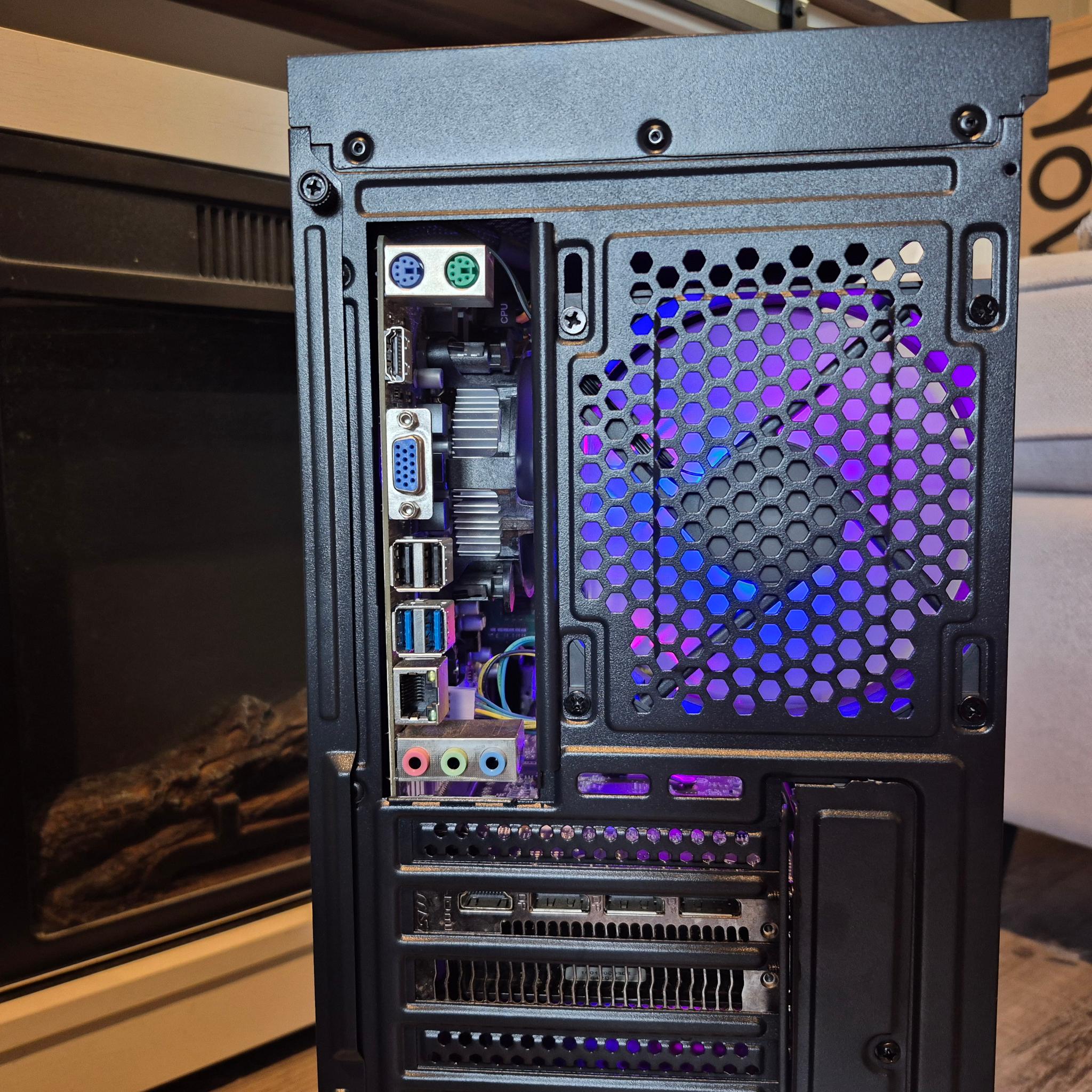 i5-7500, RX 480 4GB, 16GB RAM, 512GB SSD, Win10