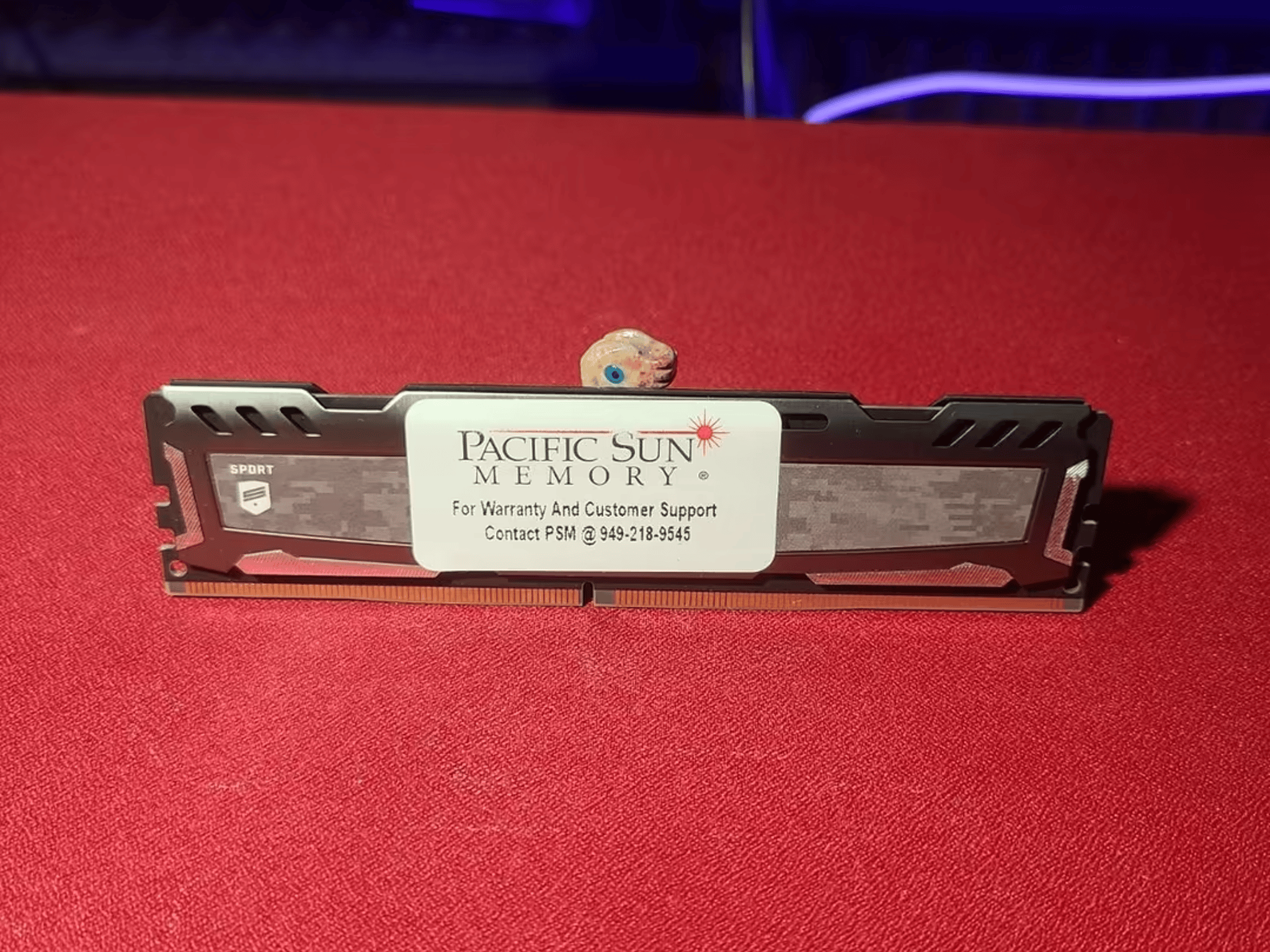 1x Crucial Ballistix Sport 8GB DDR4 2400MHz 