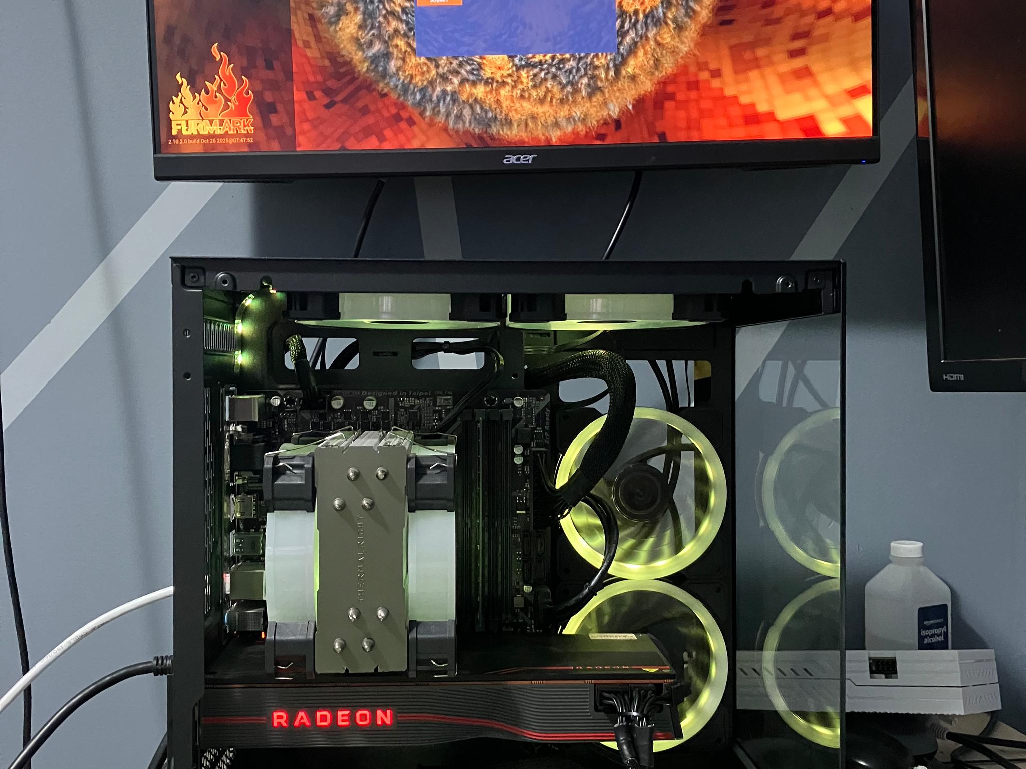 i7-9700 | RX 5700 XT | 16 GB Ram | 512 GM NVMe | 600W PSU | Win 11
