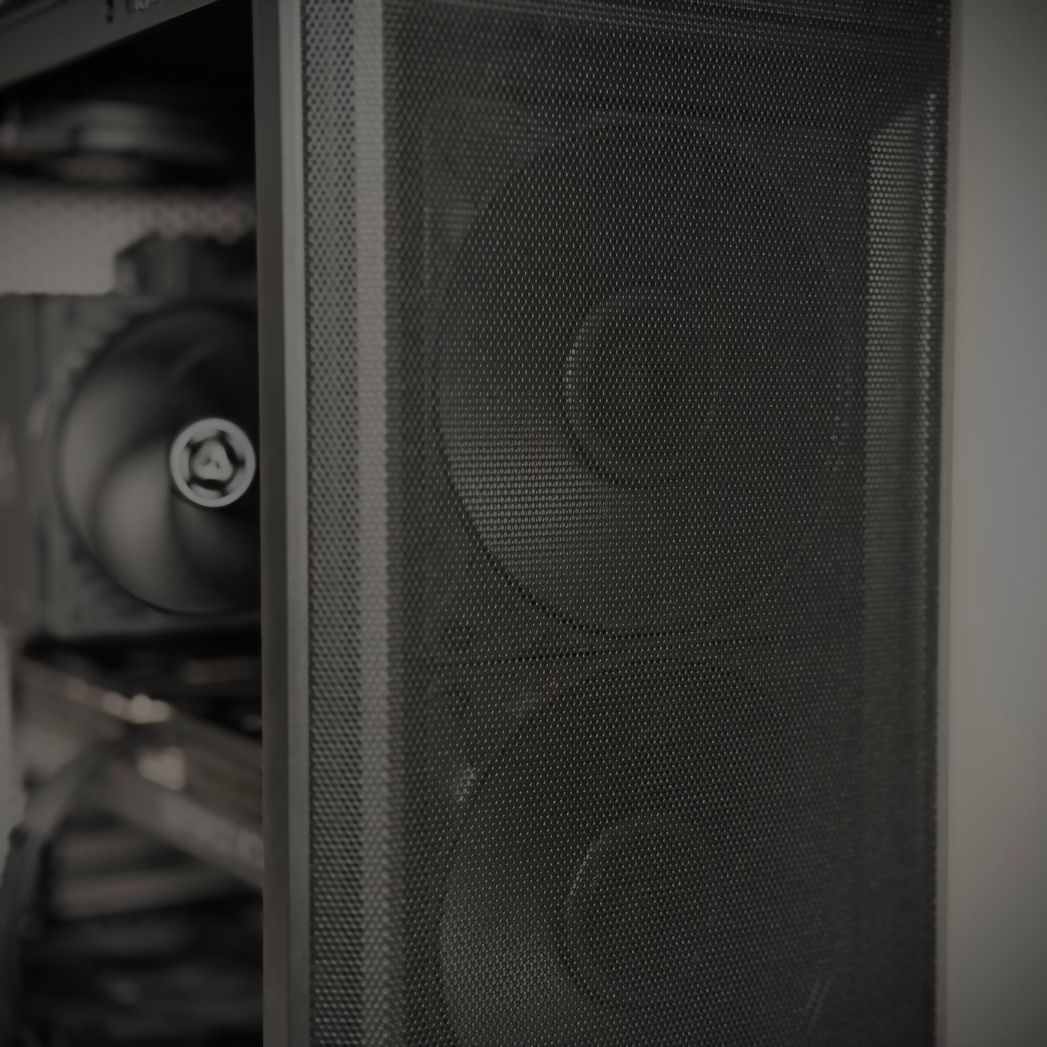 Stealth Pro — RTX 5080 | Ryzen 7800X3D | 32GB DDR5 | Quiet High-End Gaming PC (2TB)