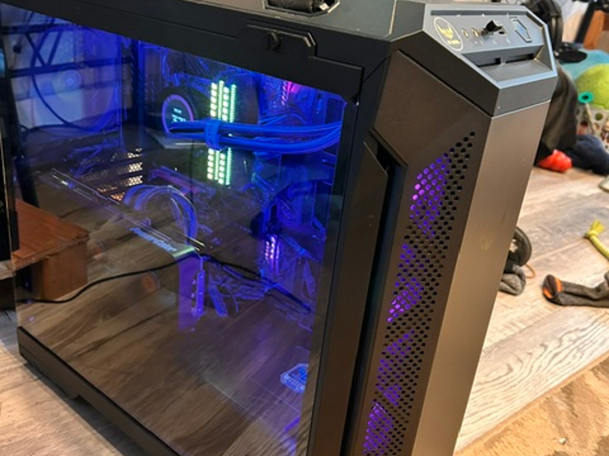 Custom ASUS GAMING PC POWER COLOR RX 9070XT