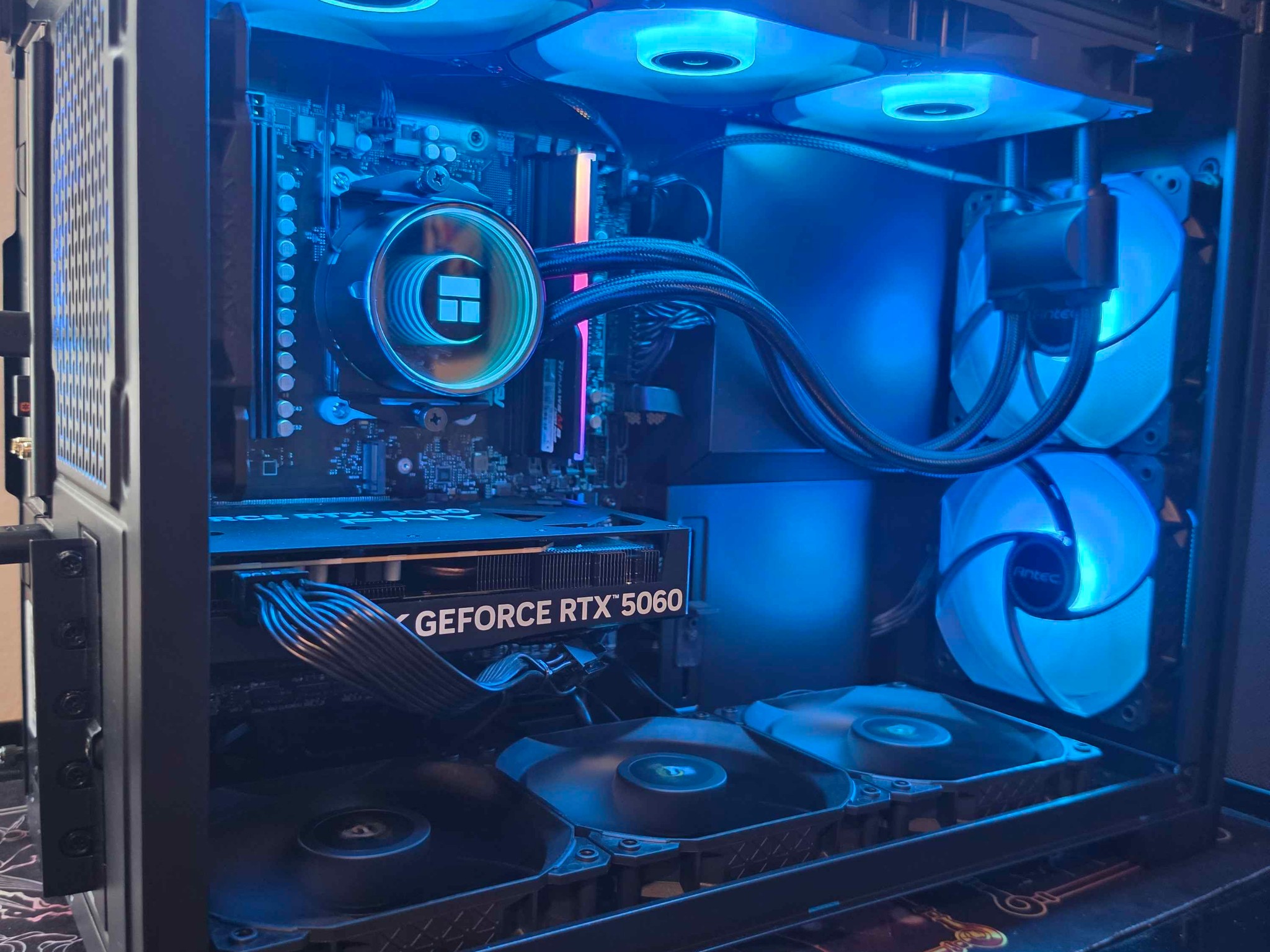 GeForce RTX 5060 Custom Gaming PC - Ryzen 7 7700X, 1TB SSD