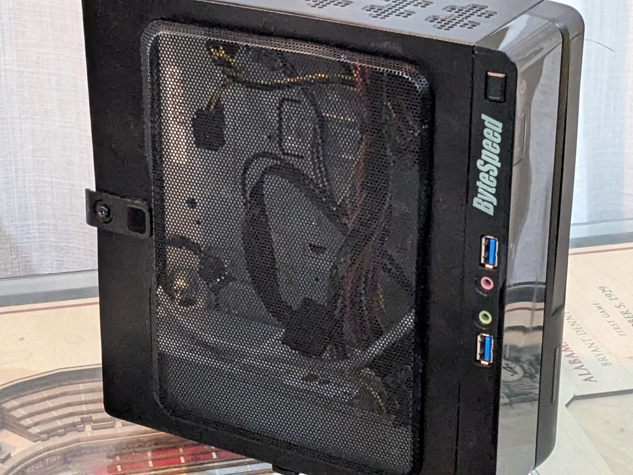 InWin Chopin - Mini ITX PC Case - VESA or vertical stands - WITH 150W PSU and cord