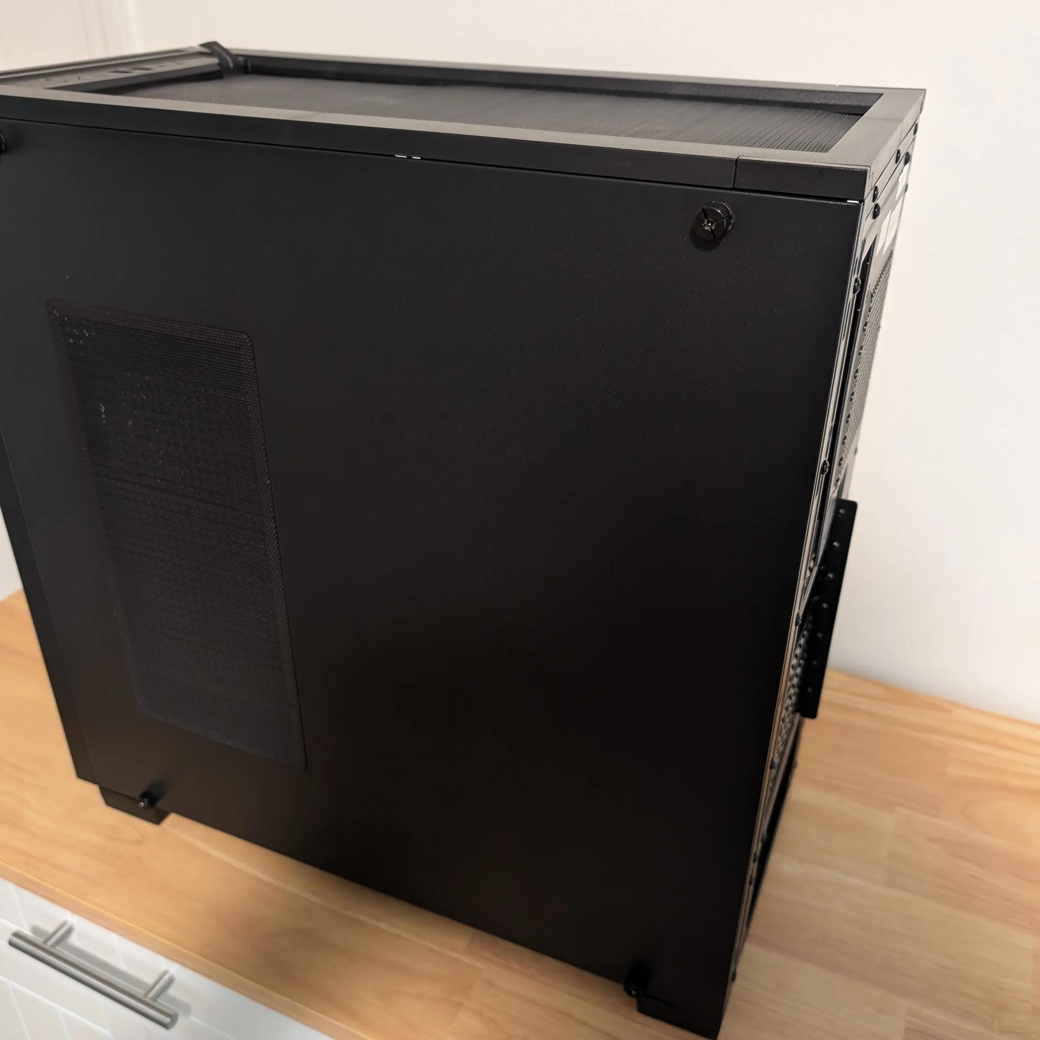 iBuyPower Case, Keyboard, and Mouse pad