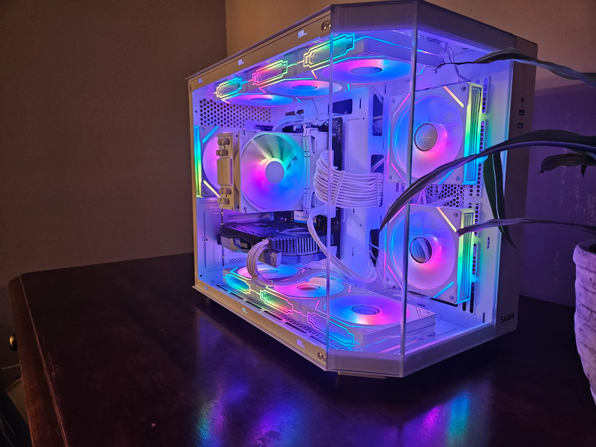RTX 2060 Ryzen 5 3600x White RTX Fishtank Gaming PC