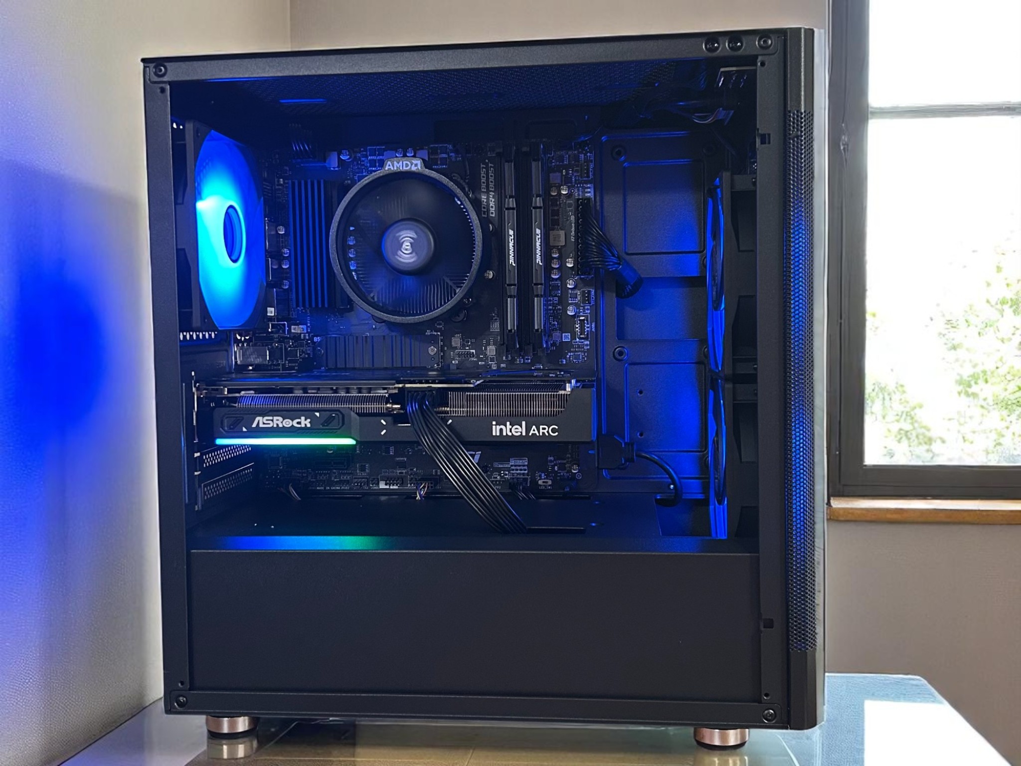 ARC B570 10GB | Ryzen 5 5500 | 32GB DDR4 | 1TB NVMe | The Arc Sentry