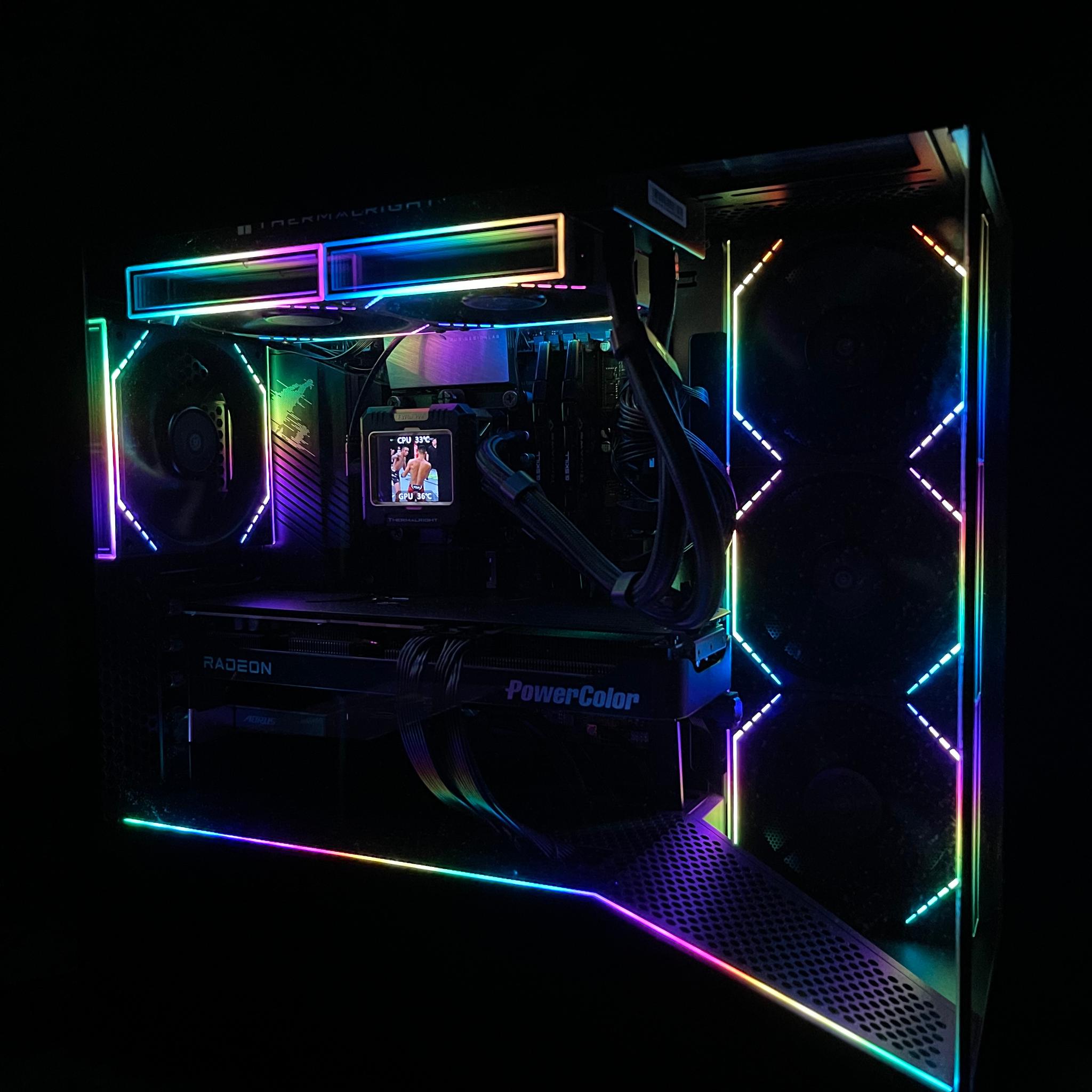 High End Gaming PC – i7‑14700K / RX 9070 XT / 32GB / 1TB With LCD Screen AIO