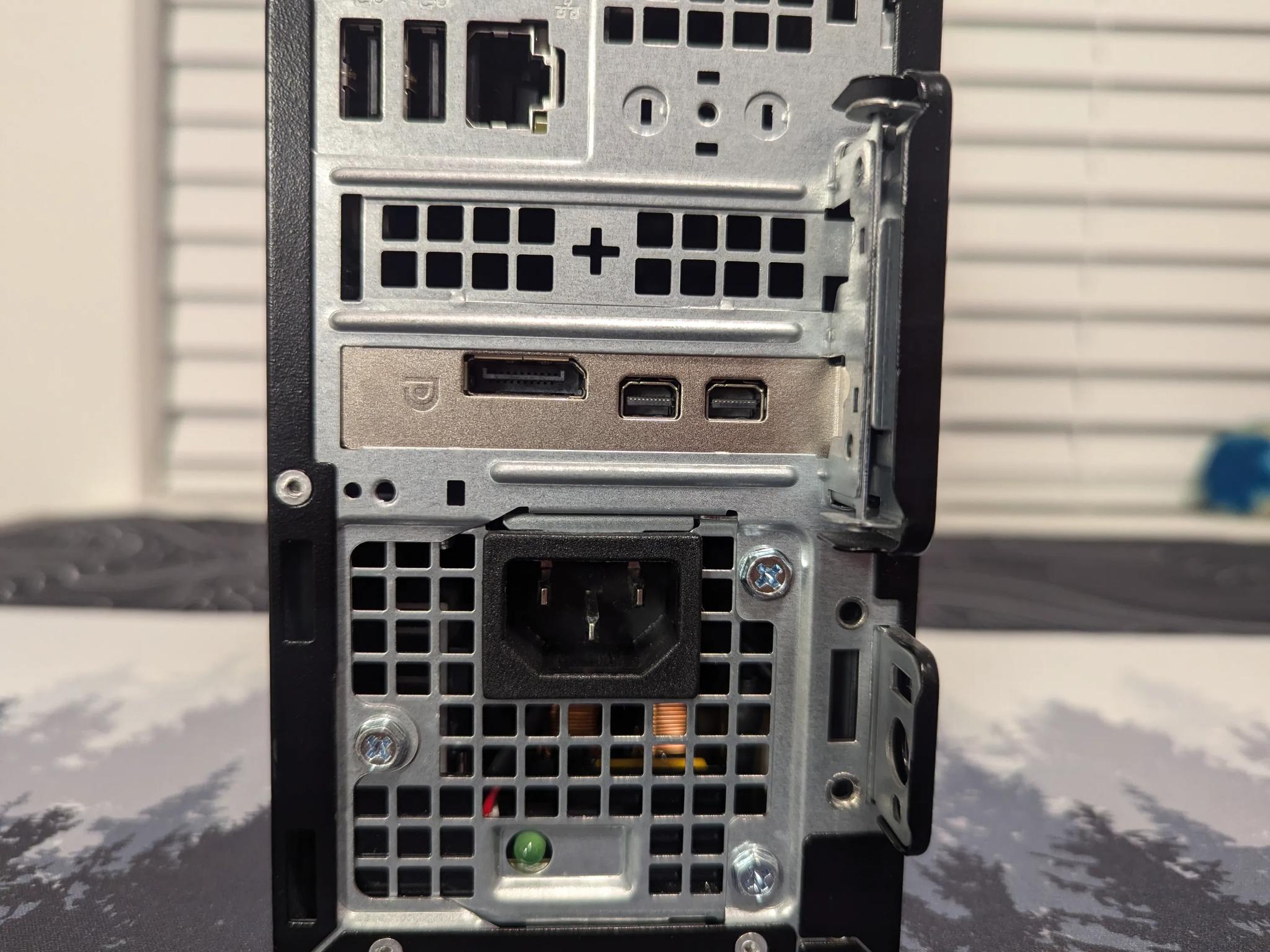 💰SALE💰 🎮Budget E-Sports PC🎮◽RX 550◽Intel i3-8100◽16GB DDR4◽512GB M.2 SSD