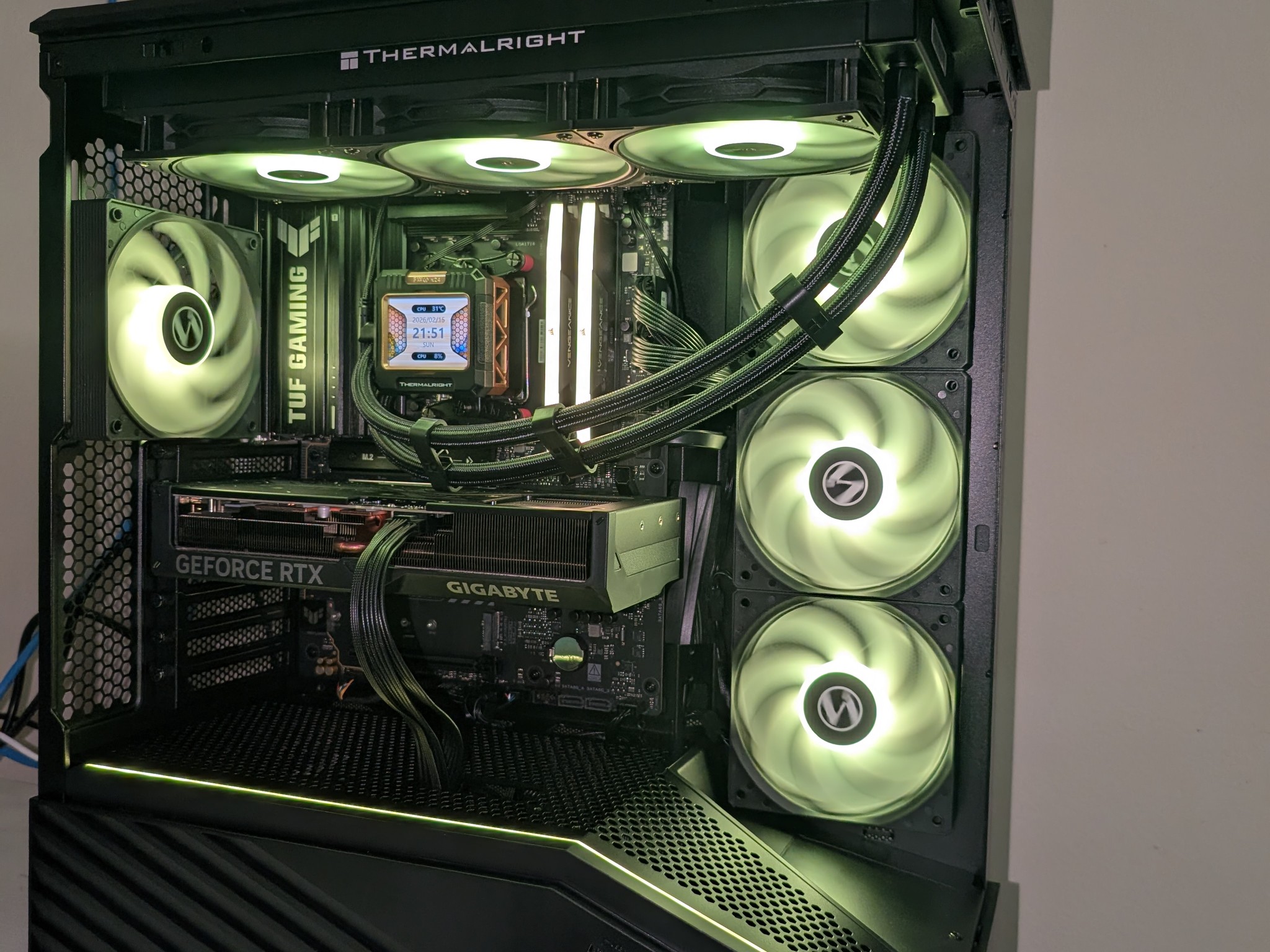 New Gaming PC! Ryzen 5 9600x / 4070 Ti / 32gb ddr5 6000mhz / 1tb ssd