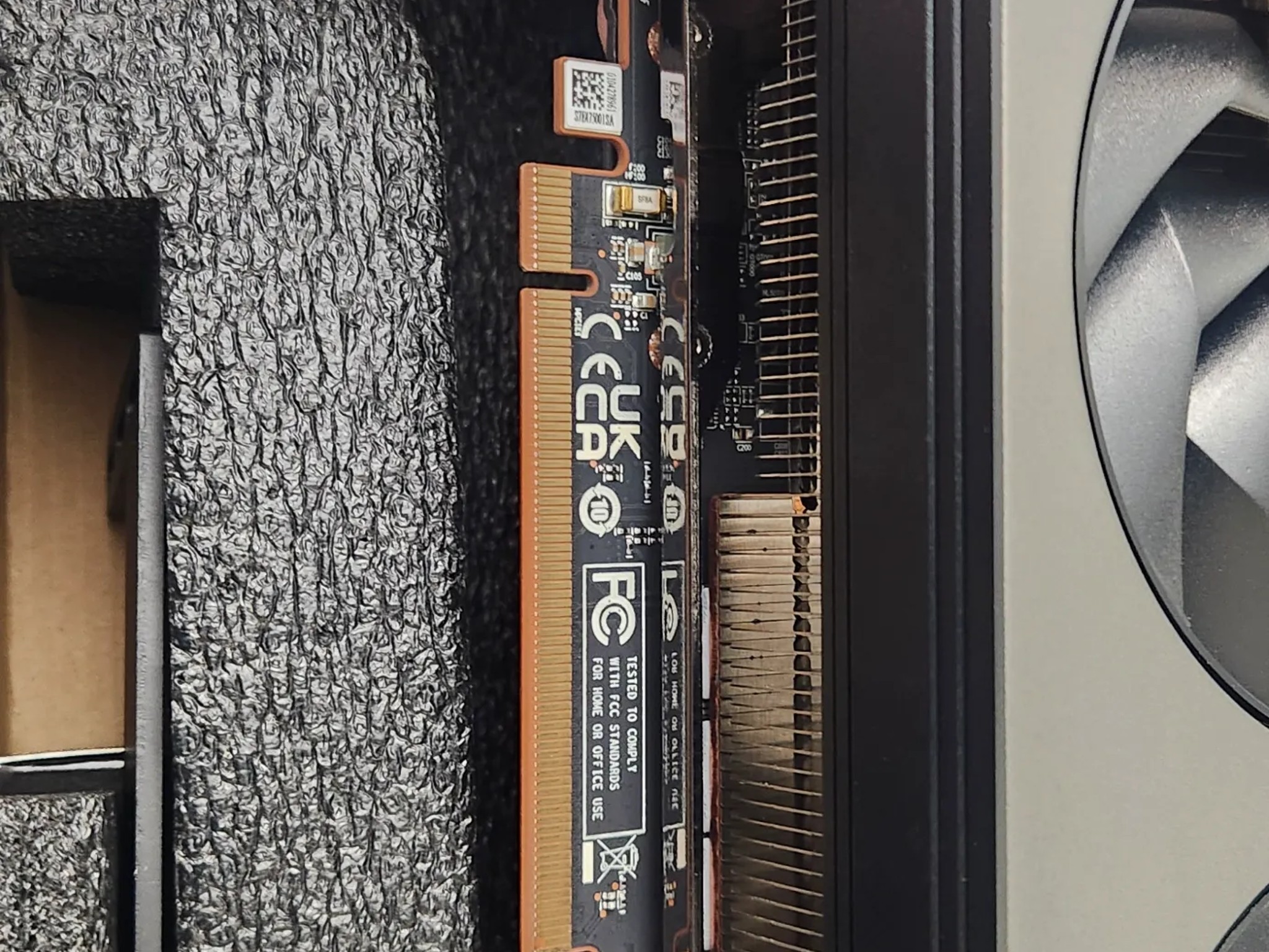 SAPPHIRE NITRO+ Radeon RX 7800 XT 16GB GDDR6 PCI Express 4.0 x16 ATX Graphics Card 11330-01-20G