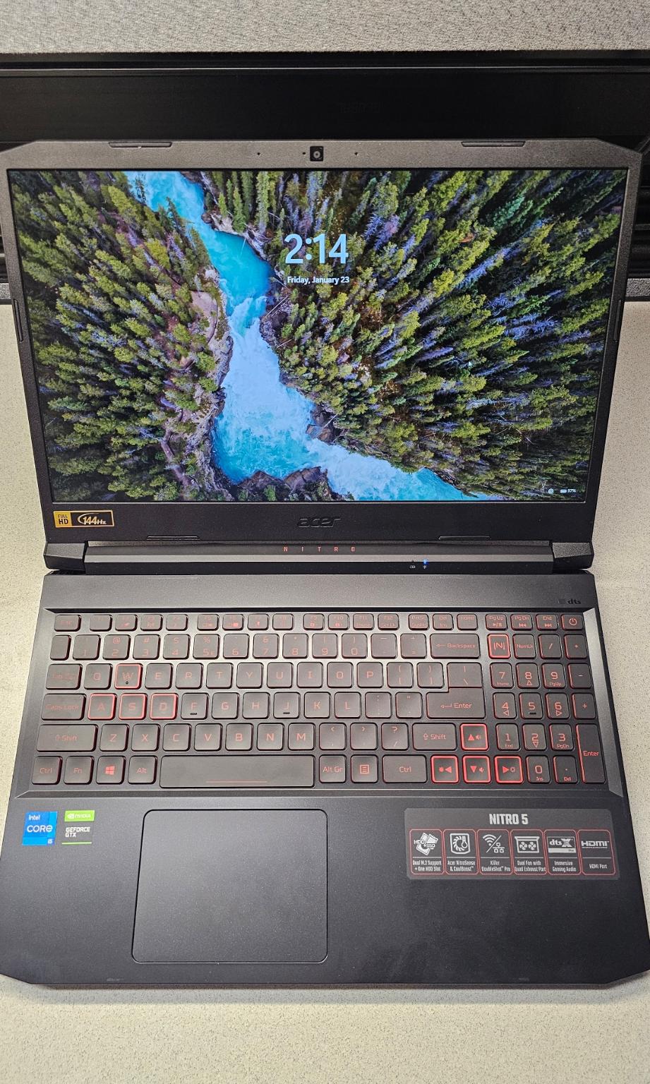 Acer Nitro 5, Core i5 11400H, GTX 1650, 32 gb ram, 1 tb SSD, 1920x1080 144 hz refresh display