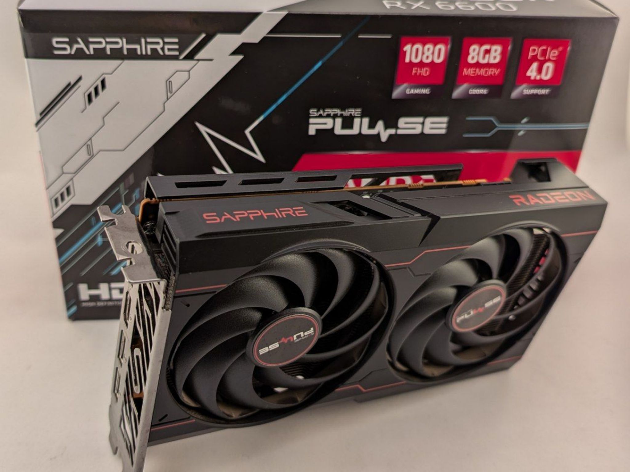 Sapphire Pulse AMD Radeon 6600 8GB