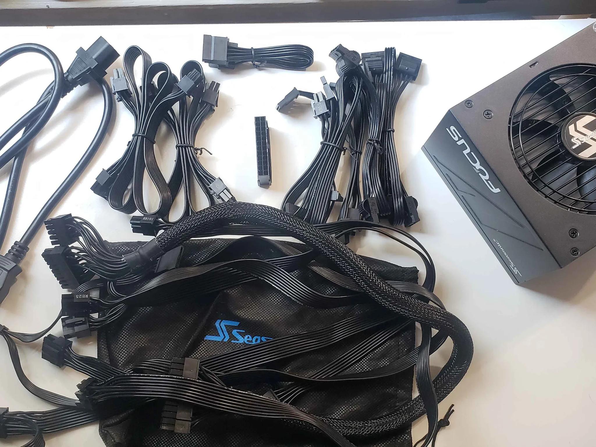 Seasonic Focus GX-1000 Fully Modular 80+ Gold Power Supply w/ Cables