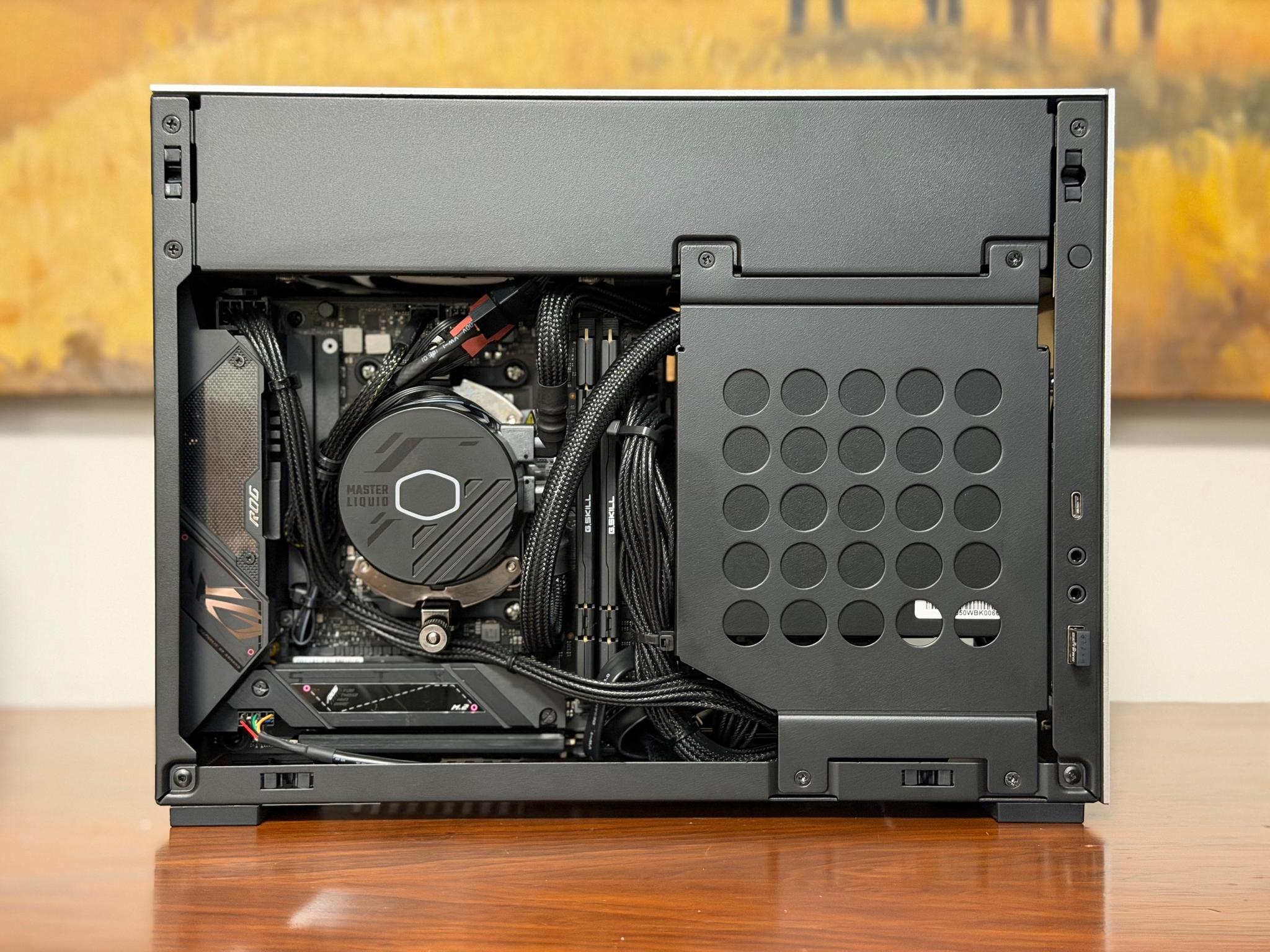 Custom SFF 9900X / 9070XT