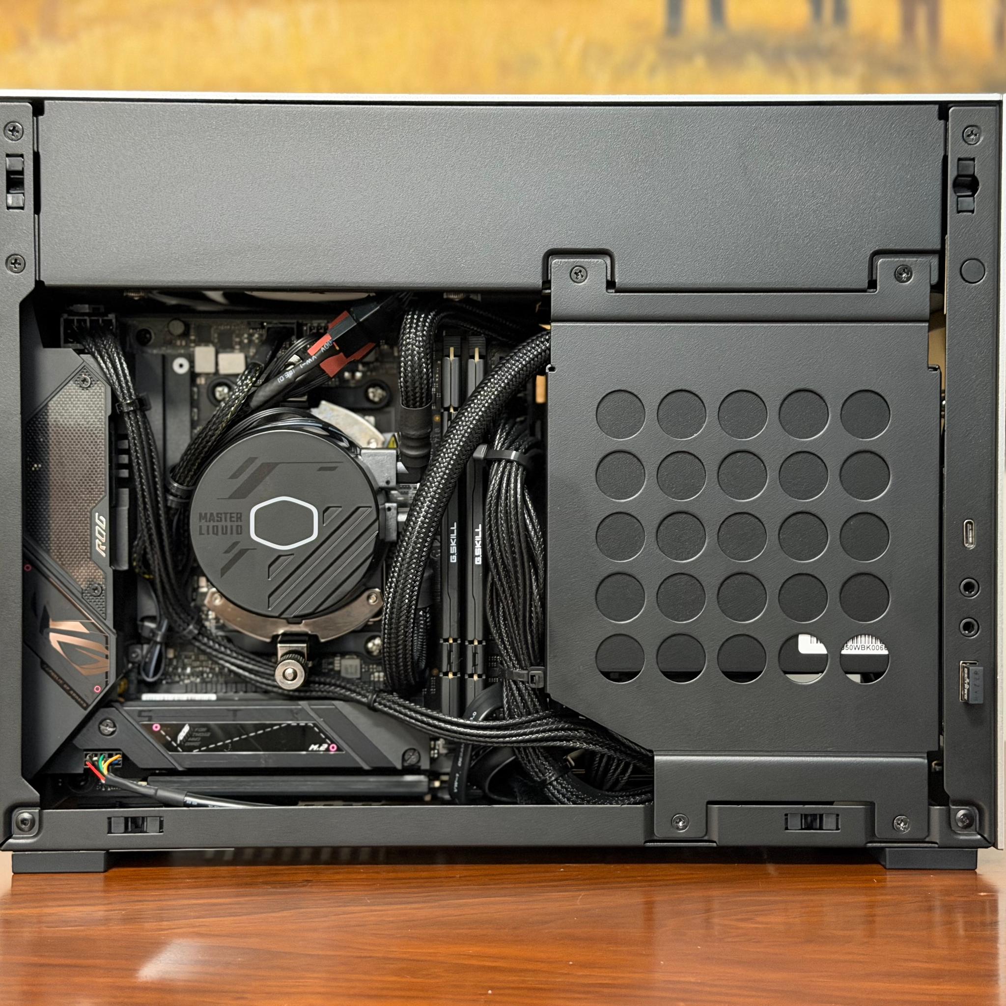 Custom SFF 9900X / 9070XT