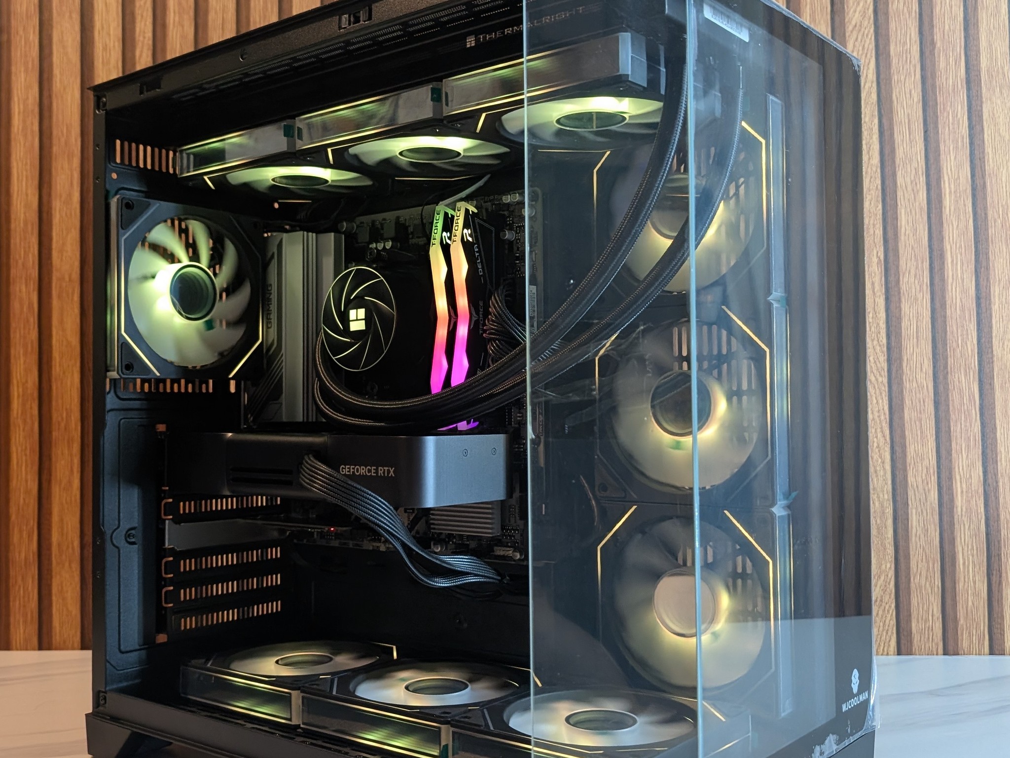 RTX 5070 FE | RYZEN 5 7600X | 1TB SSD | 16GB DDR5 | 650W | 360MM AIO
