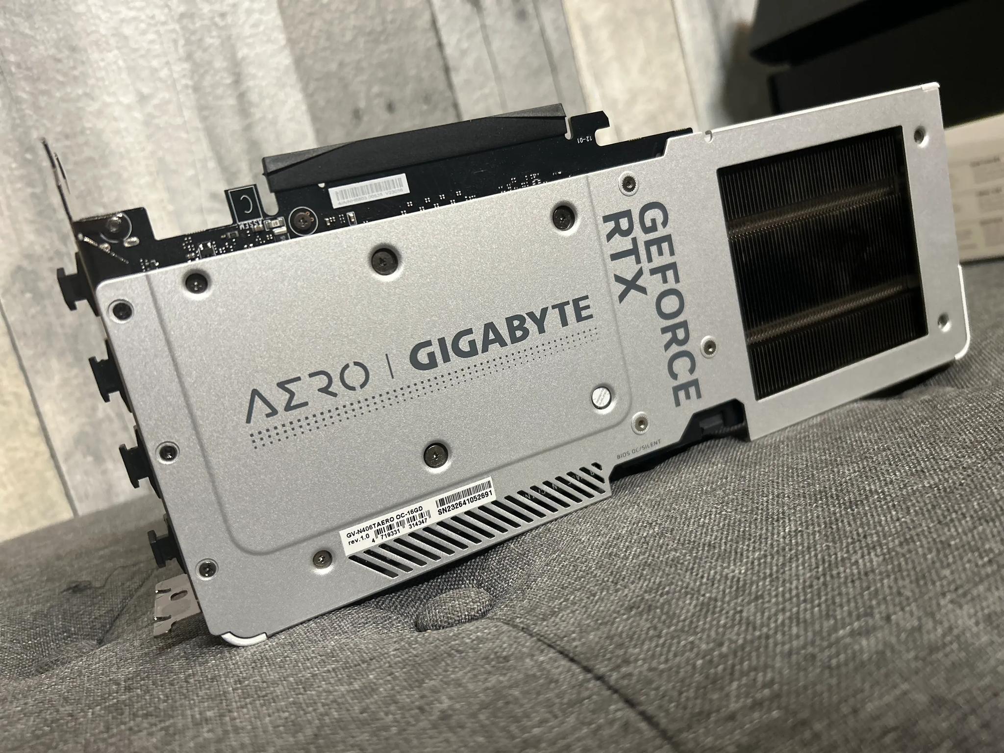 Lightly used Gigabyte RTX 4060 TI! Upgraded and just looking to sell it.