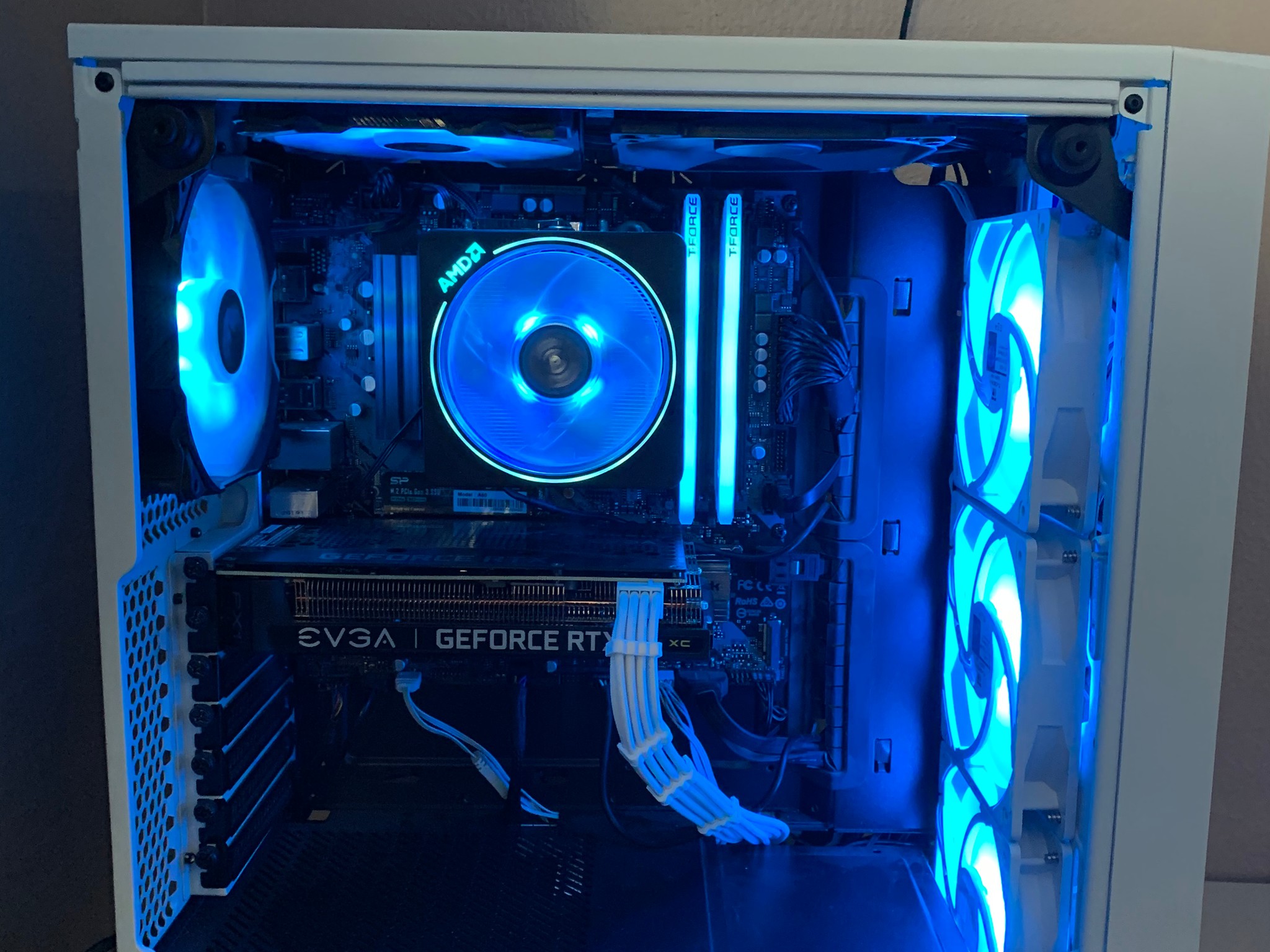BLACK AND WHITE GAMING PC | 3060 12GB | RYZEN 5 3600 | 32GB RAM | 2TB | BLACK FRIDAY