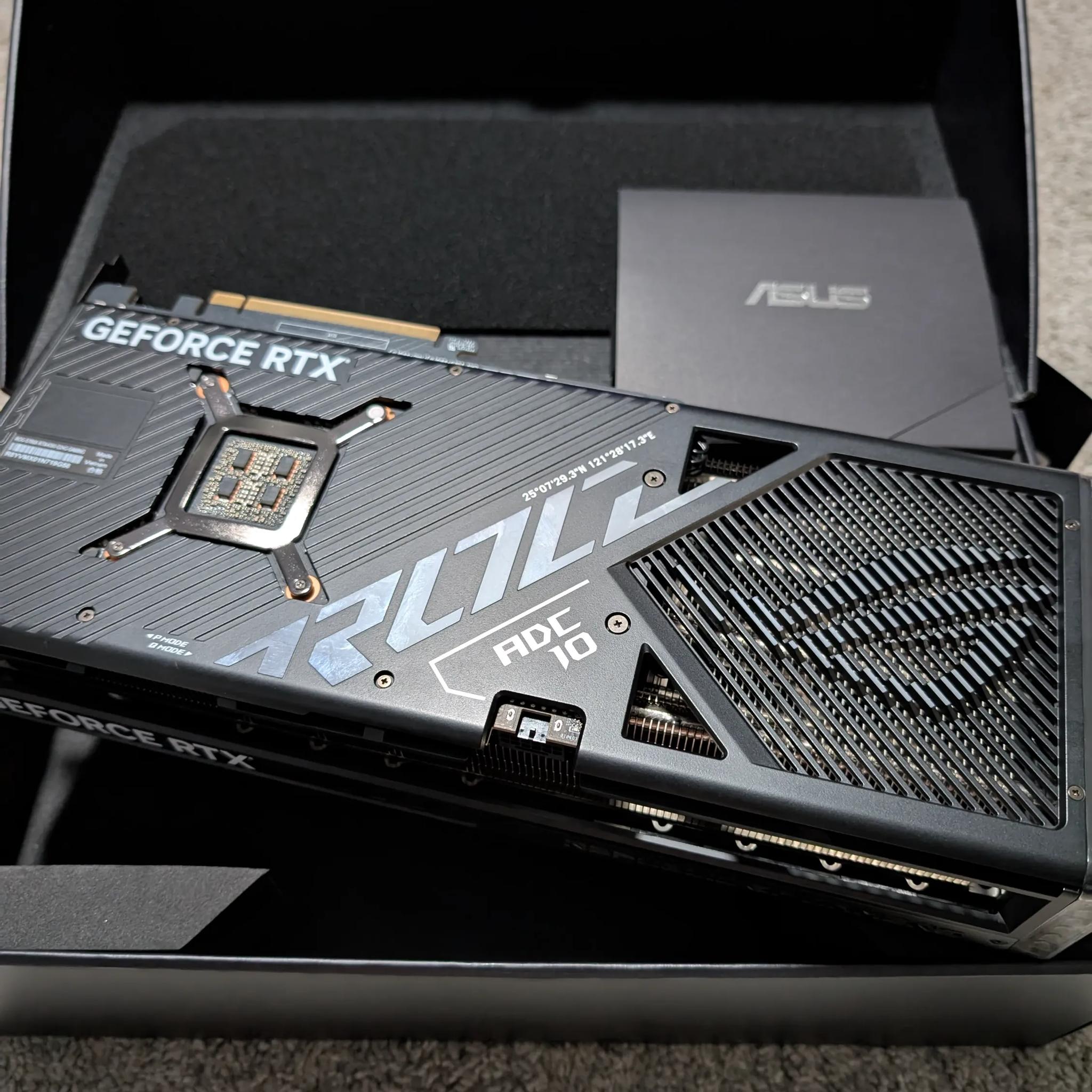 ASUS ROG Strix GeForce RTX 4090 24GB GDDR6X OC Model Graphics Card