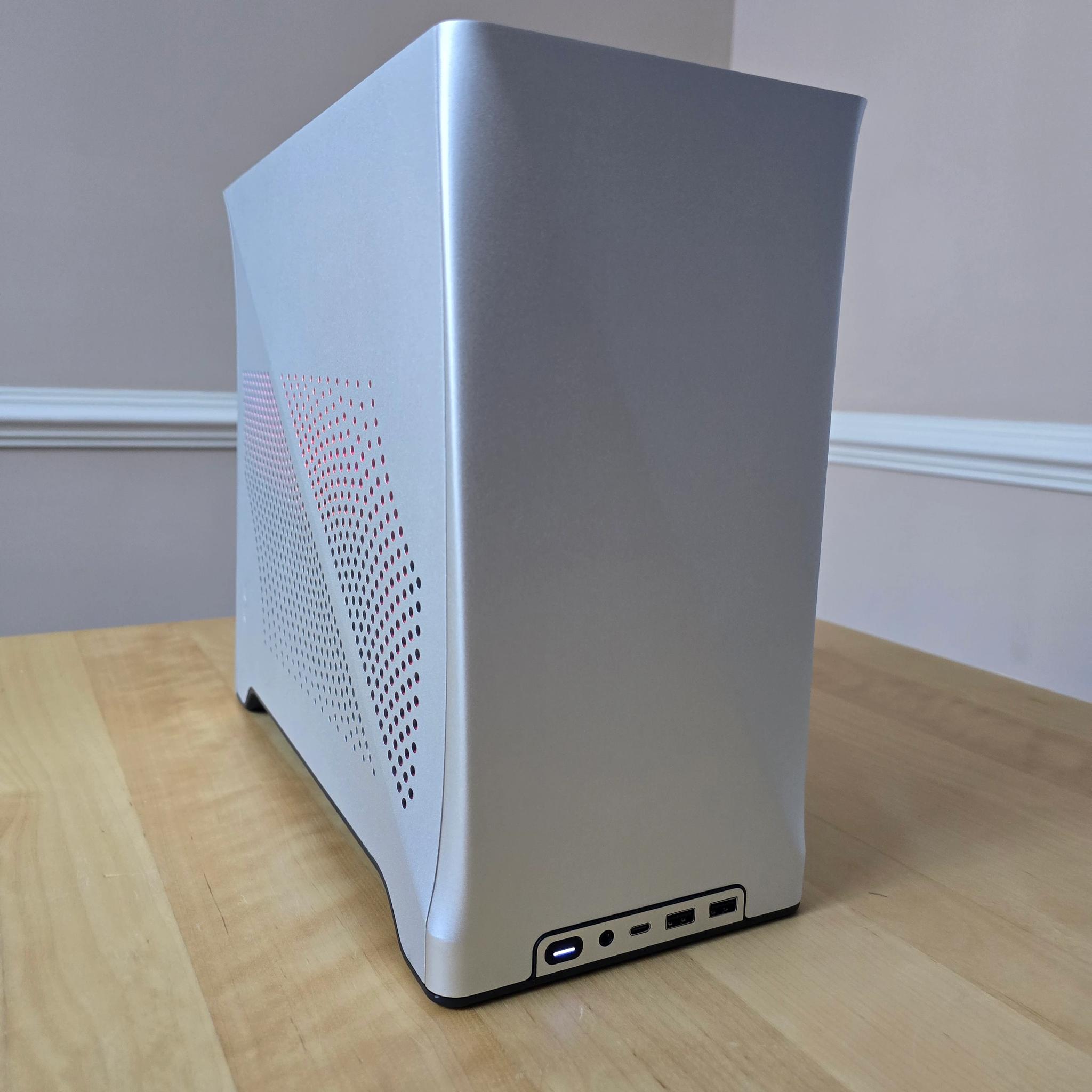 Closeout! 1440p "Silver Wyvern X3D" | Chews through Esports and AAA Games | Nvidia RTX 4070 Super