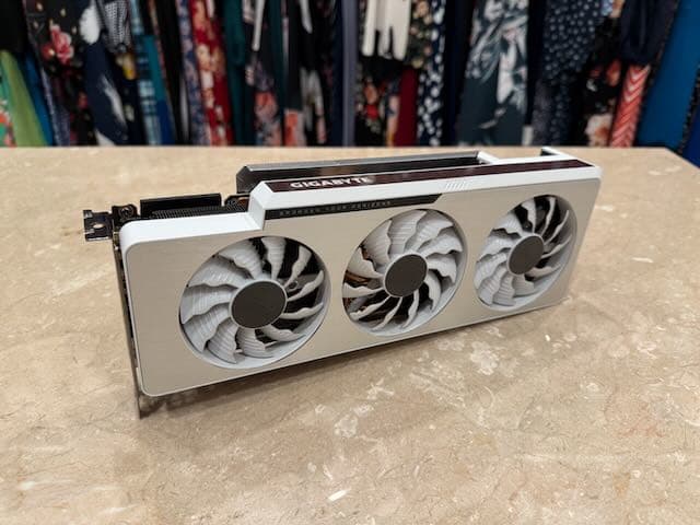 Gigabyte Vision OC NVidia Geforce RTX 3090 24GB Graphics Card