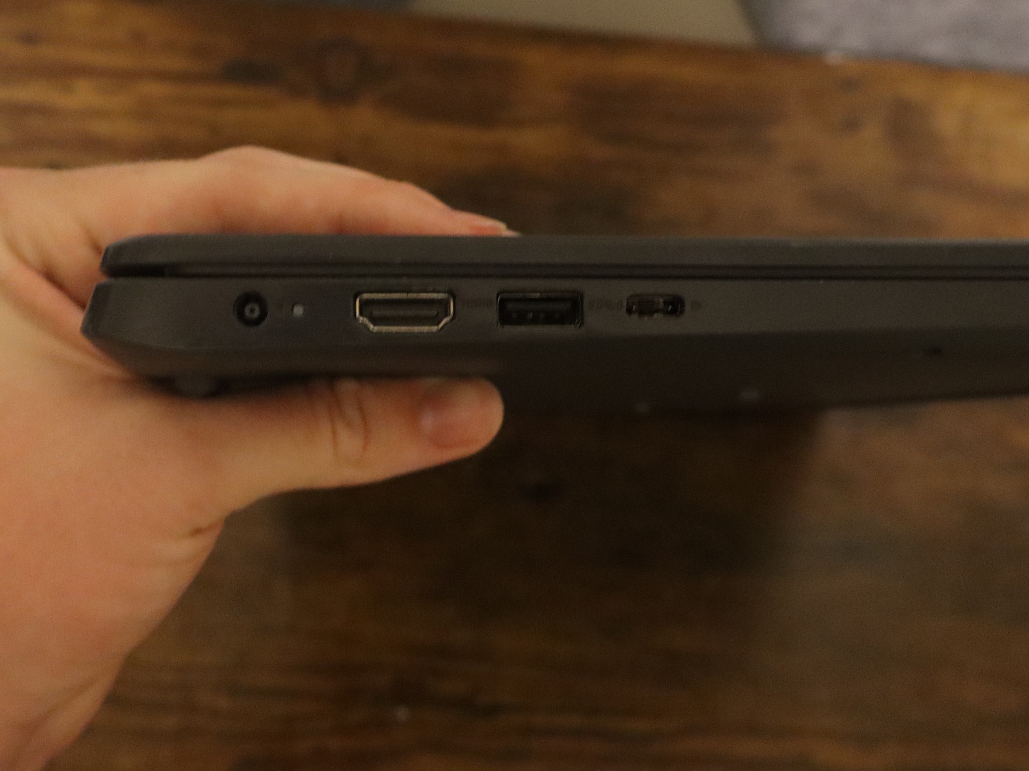Dell Latitude 3510 i5 10th gen 256Gb webcam  windows 11 & Charger