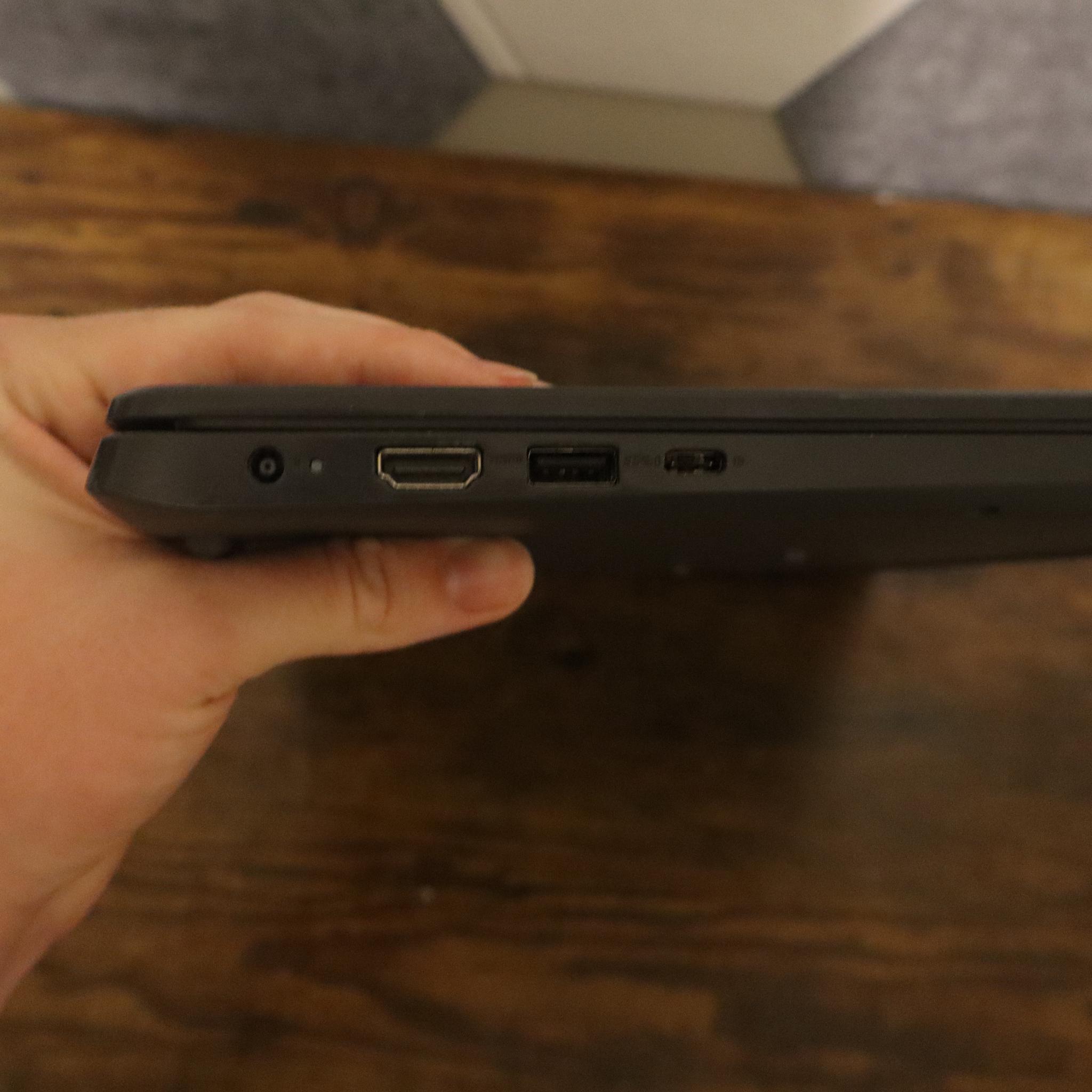 Dell Latitude 3510 i5 10th gen 256Gb webcam  windows 11 & Charger