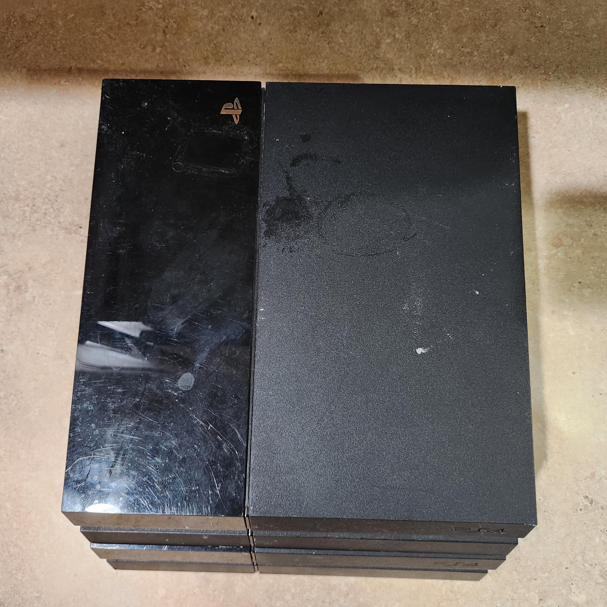 *PARTS/REPAIR* LOT OF 2 PS4 CONSOLES
