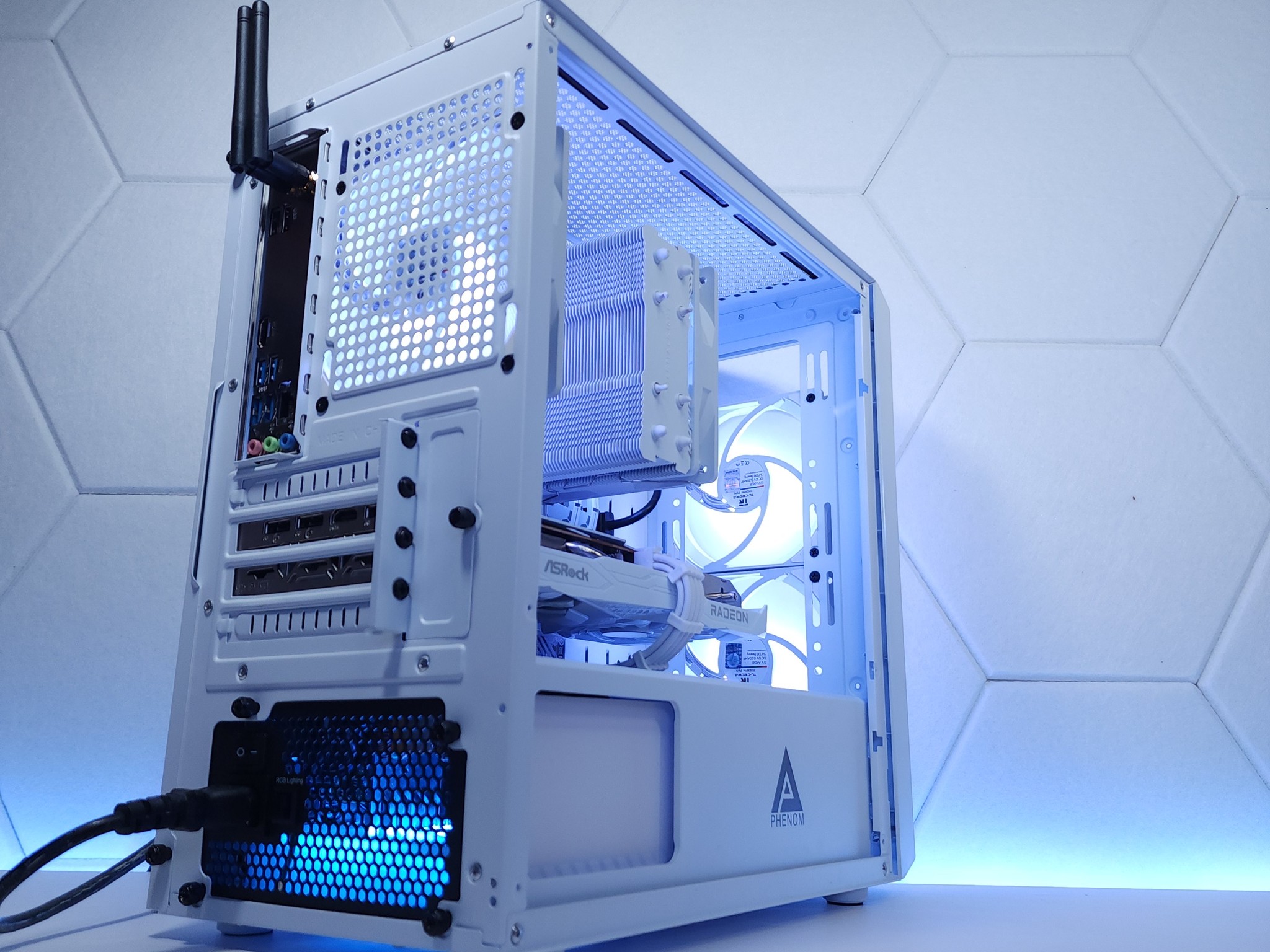 🤍White Custom Build To Order [ Ryzen 5 5500 | RX 6600 ]