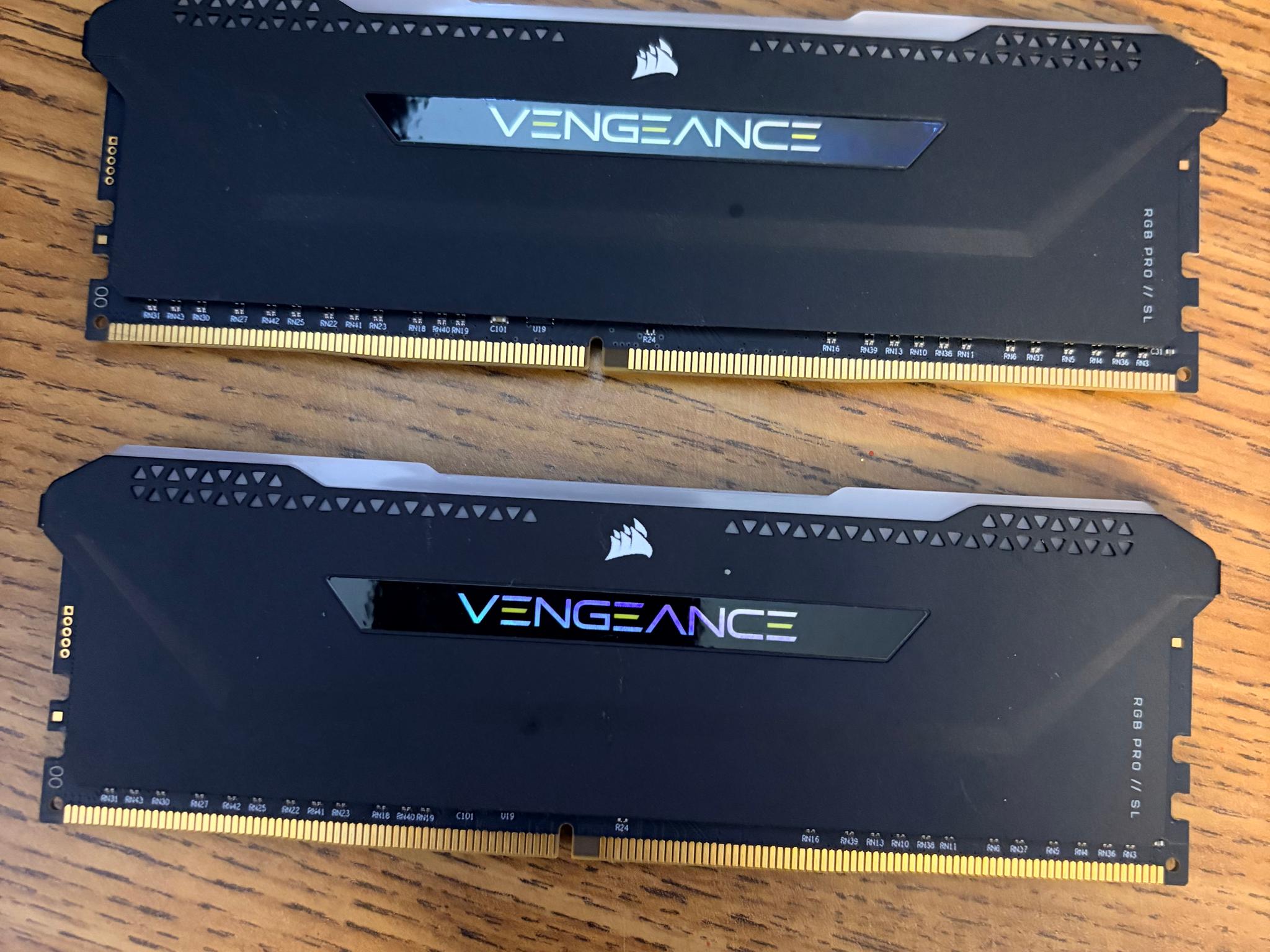 Corsair Vengeance RGB Pro SL 32GB (2x16) DDR4 3600Mhz