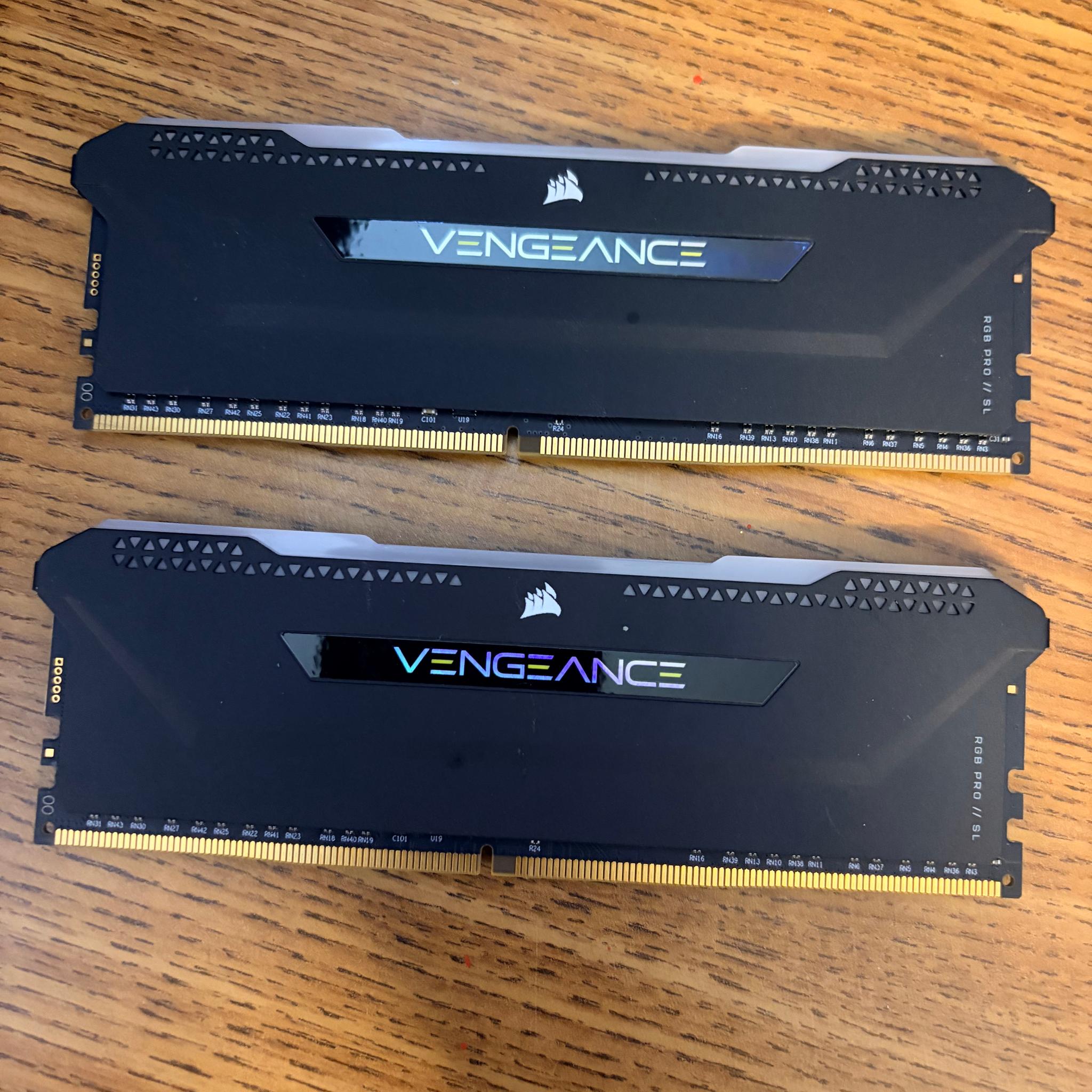 Corsair Vengeance RGB Pro SL 32GB (2x16) DDR4 3600Mhz