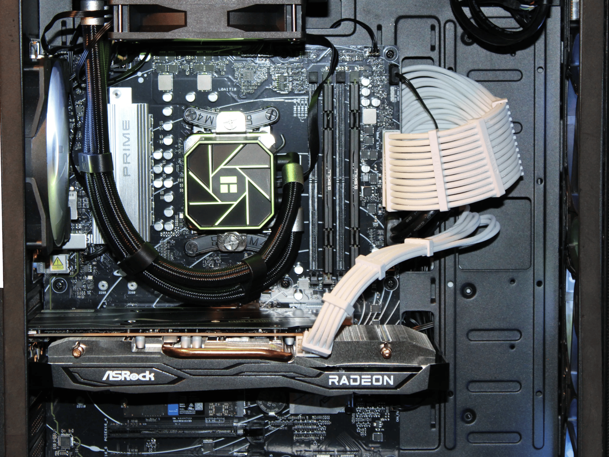 Super Smooth AM5 Build |  Ryzen 7 7700X | Radeon RX 7600 | 32GB GSkill DDR5 | 1TB Western Blue SN580