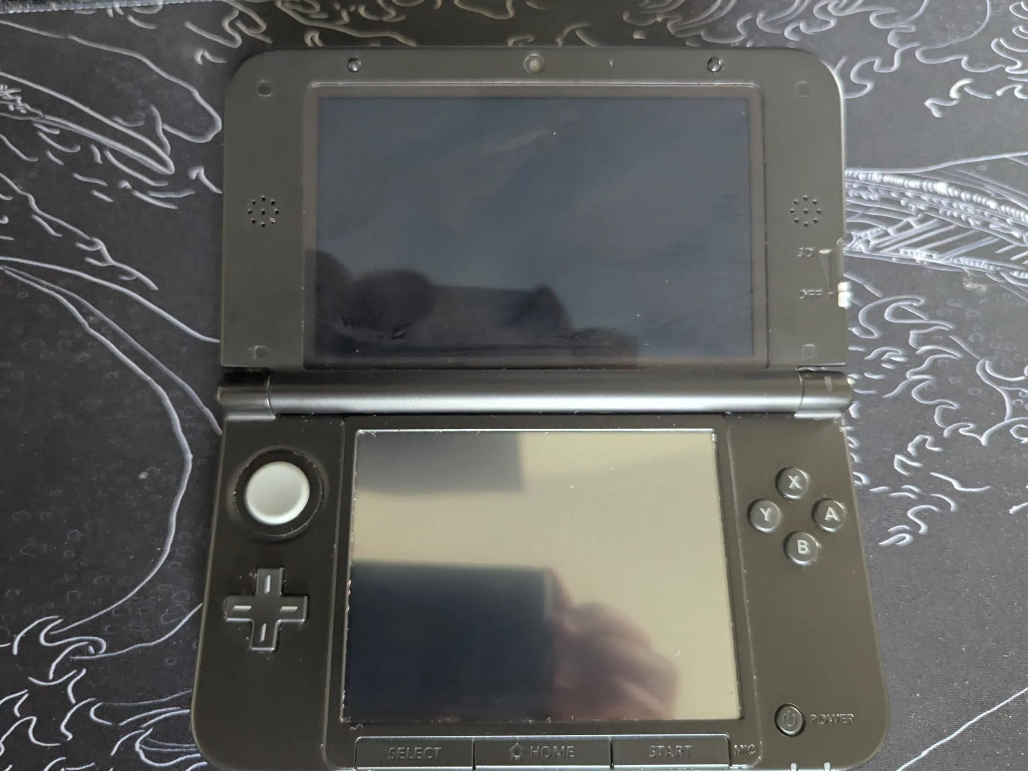 Blue Nintendo 3DS XL