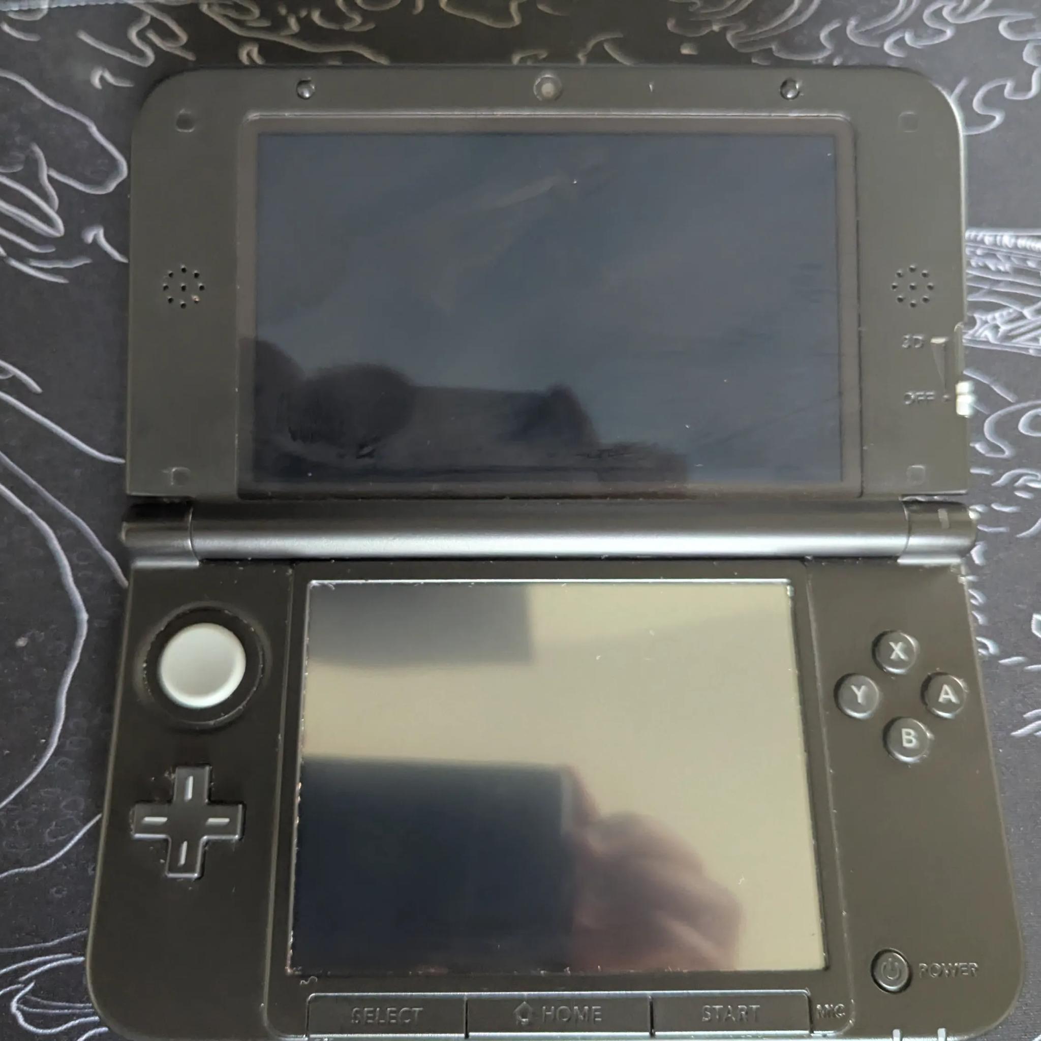 Blue Nintendo 3DS XL