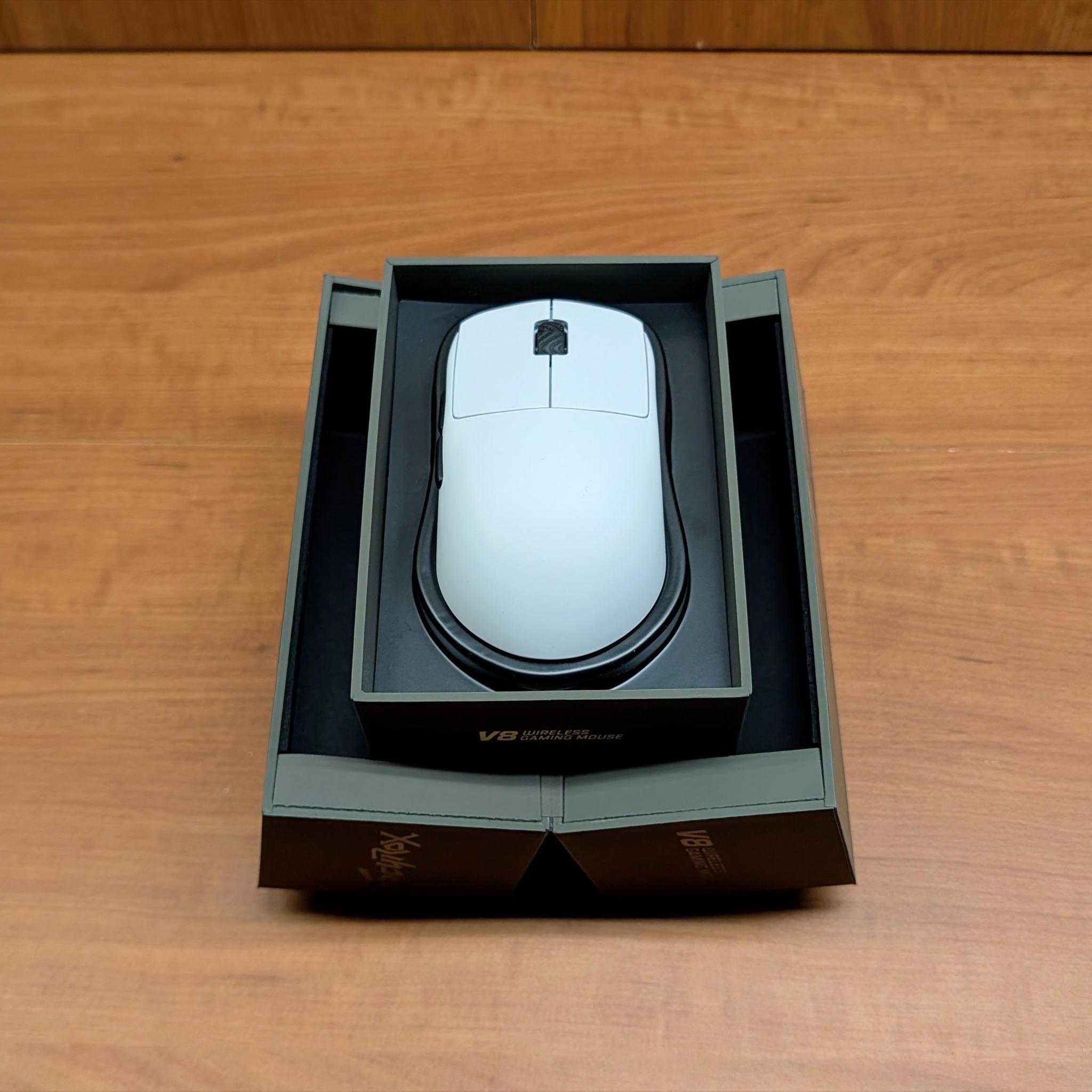 Scyrox V8 White 8K 36g Kailh Super Light Mouse Less Than 1 hr use